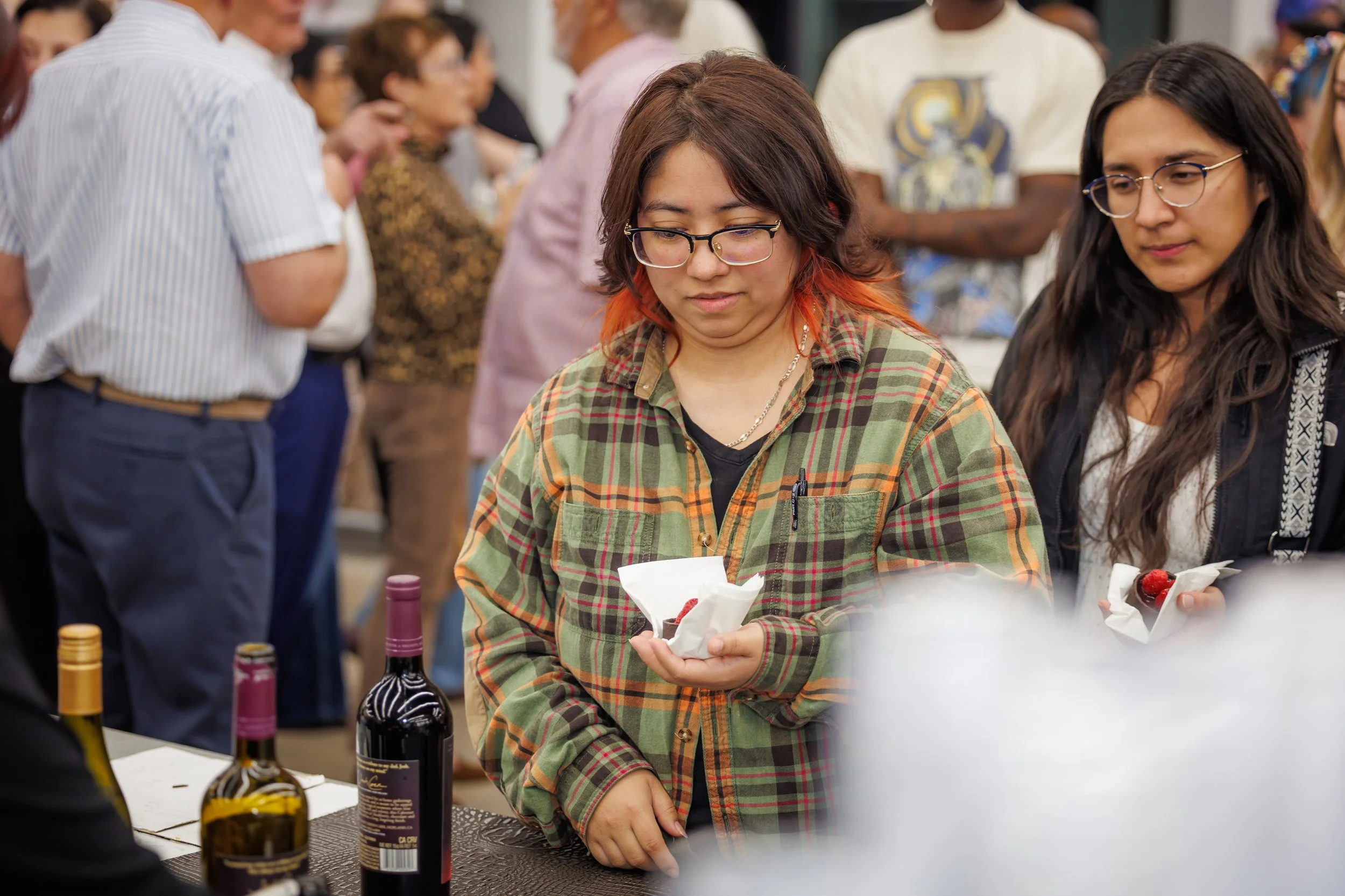 Steven Pedini Photography-11.14.2025 - Mood Fabrics Houston Grand Opening-Web-125-AH2A1707.jpg
