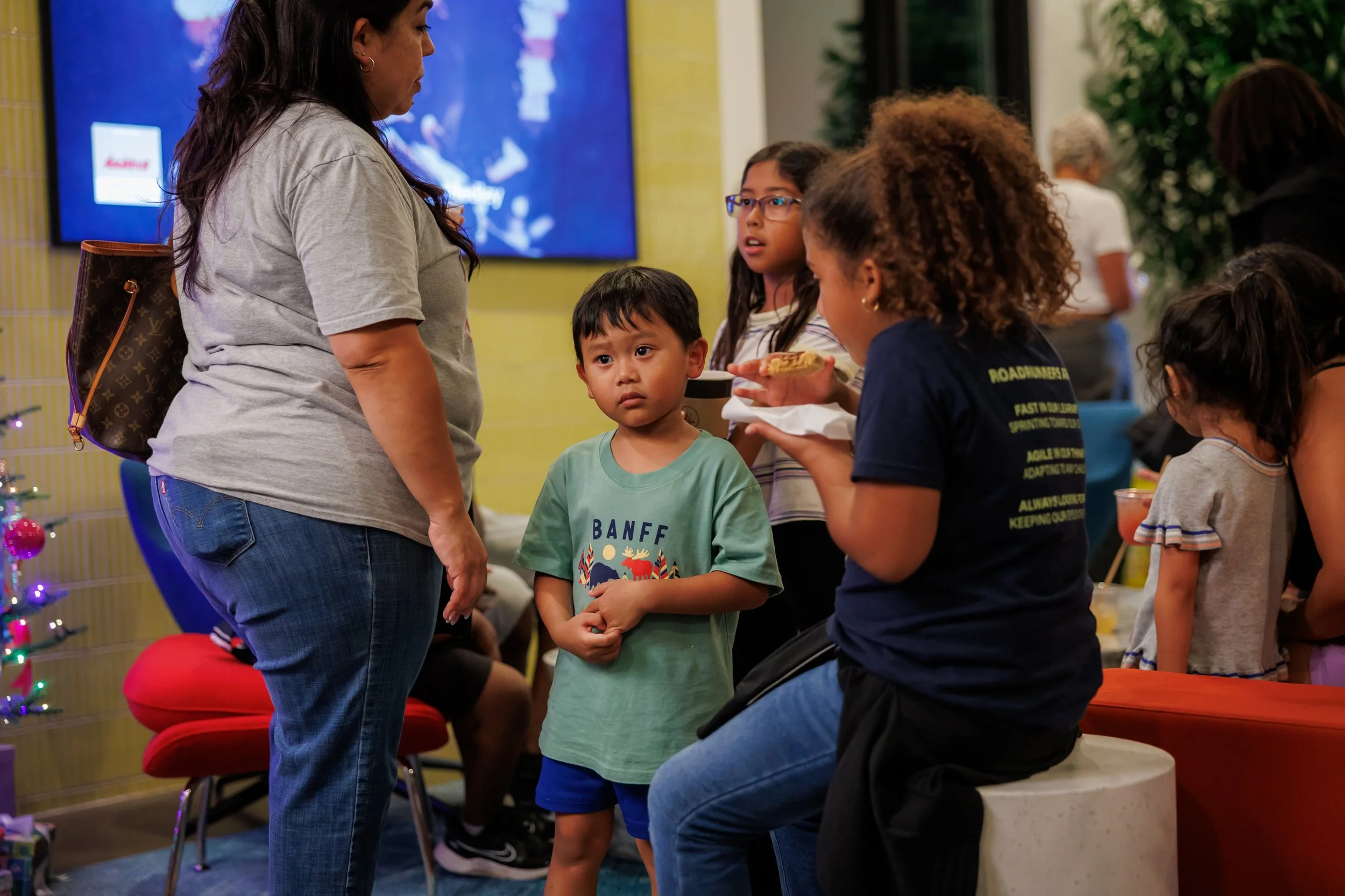 Steven Pedini Photography-11.21.25 Jubilee Friendsgiving-Web-10-AH2A3950.jpg