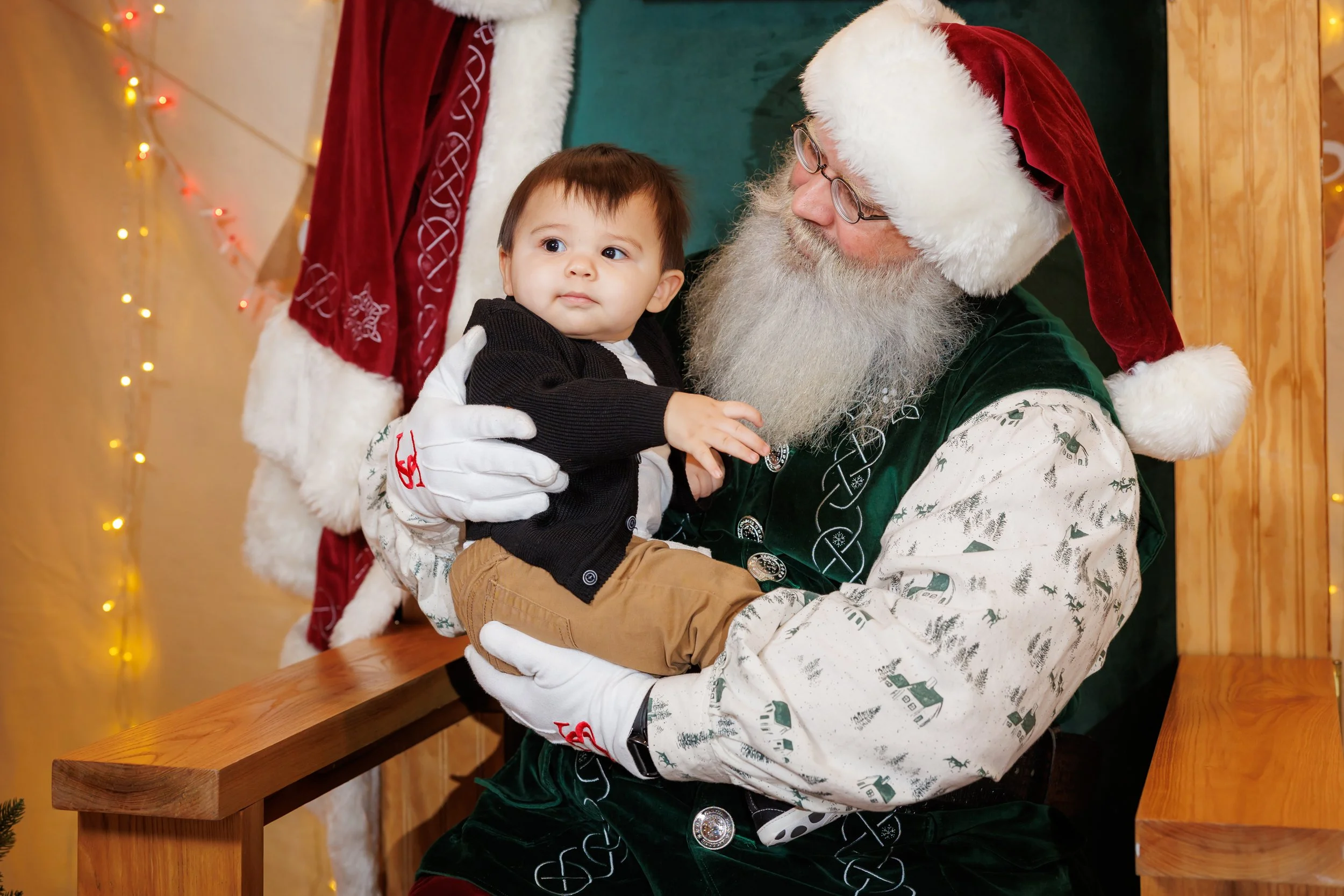 Steven Pedini Photography-12.7.2025 - David Weekley Homes Photos with Santa at Legacy Place-Web-48-AH2A5387.jpg