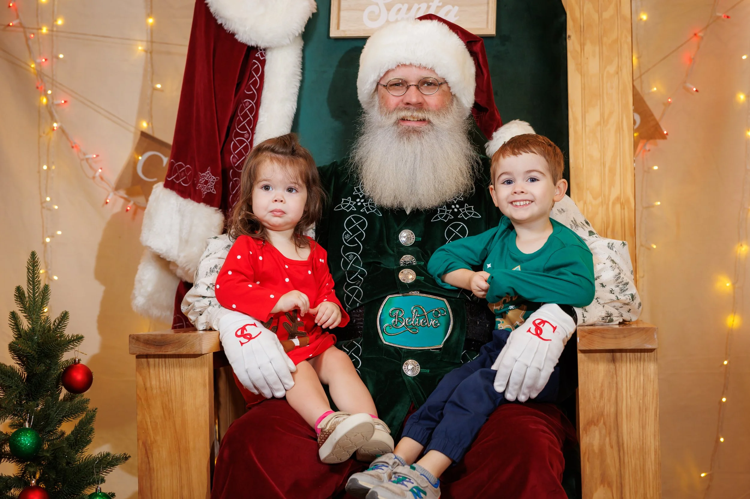 Steven Pedini Photography-12.7.2025 - David Weekley Homes Photos with Santa at Legacy Place-Web-53-AH2A5404.jpg