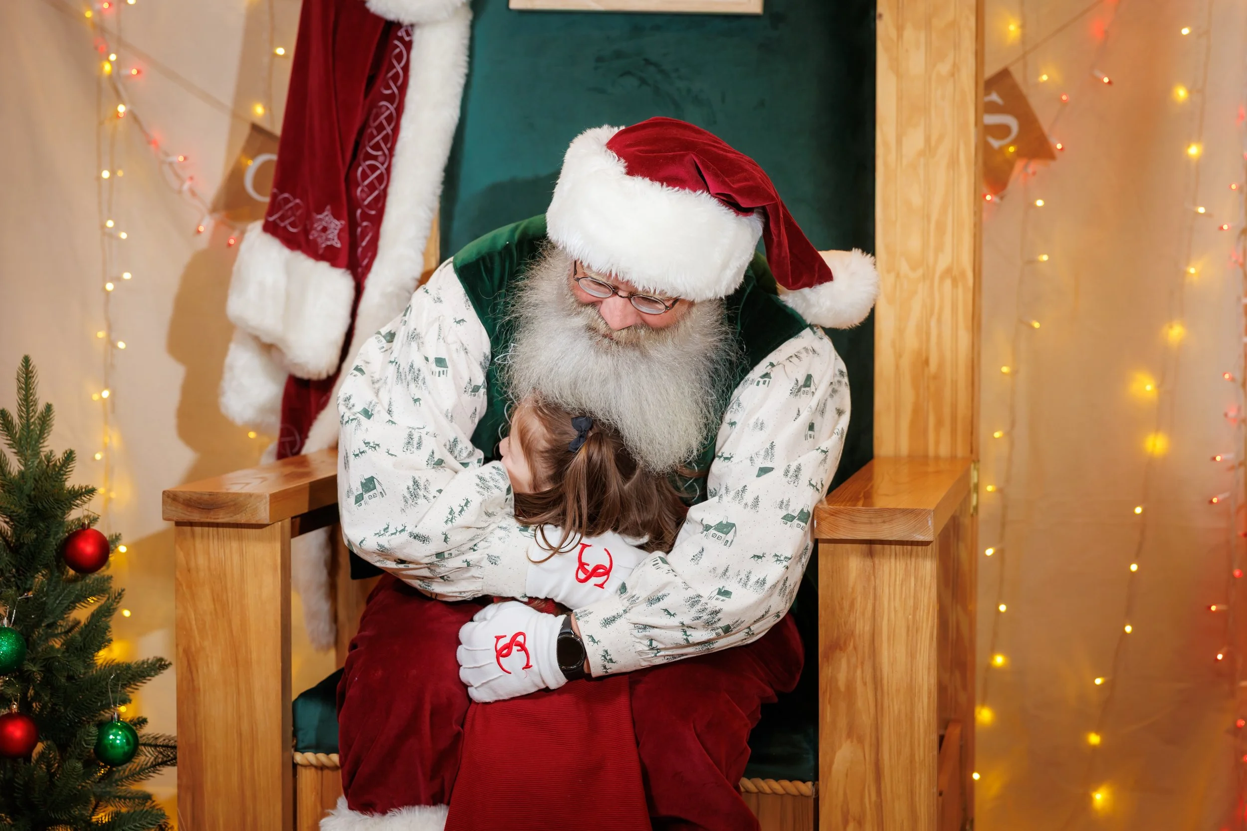 Steven Pedini Photography-12.7.2025 - David Weekley Homes Photos with Santa at Legacy Place-Web-64-AH2A5435.jpg