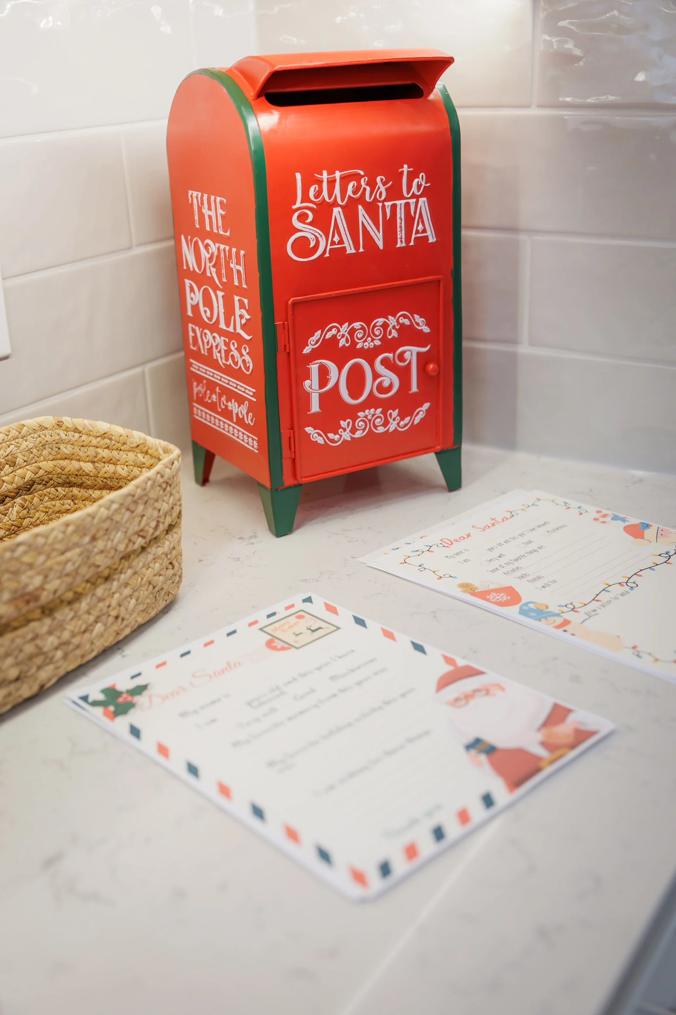 Steven Pedini Photography-12.7.2025 - David Weekley Homes Photos with Santa at Legacy Place-Web-79-AH2A5468.jpg