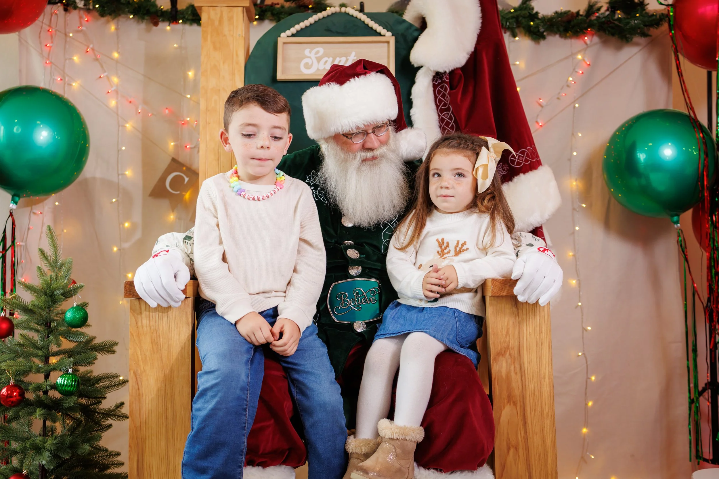 Steven Pedini Photography-12.14.25 David Weekley Homes Photos with Santa at Beacon Point-Web-41-AH2A6780.jpg
