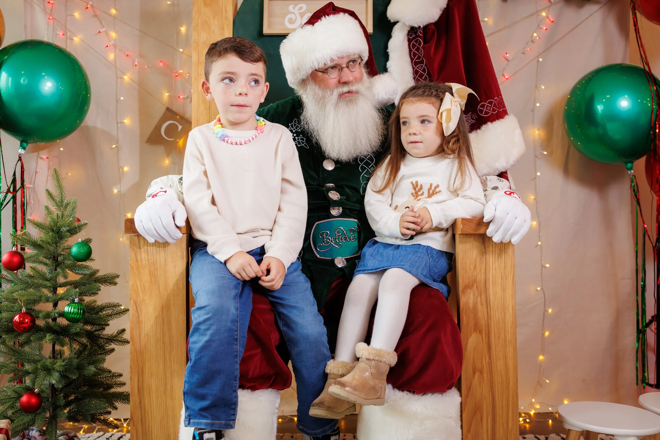 Steven Pedini Photography-12.14.25 David Weekley Homes Photos with Santa at Beacon Point-Web-42-AH2A6782.jpg