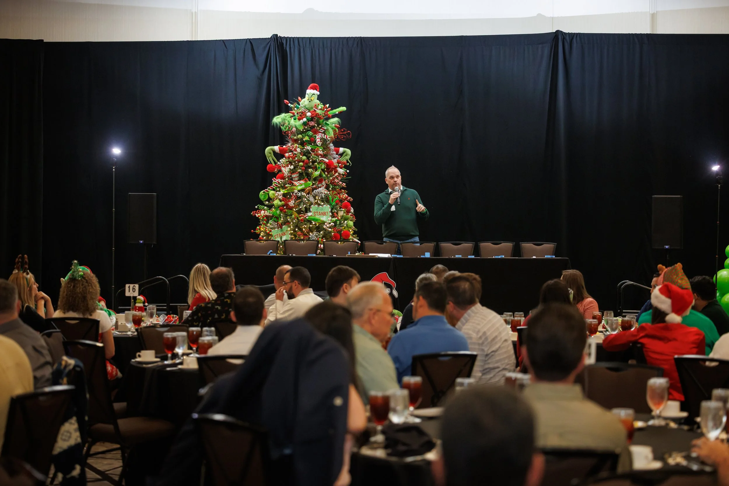 Steven Pedini Photography-12.12.25 David Weekley Homes Holiday Party-Web-9-AH2A6019.jpg