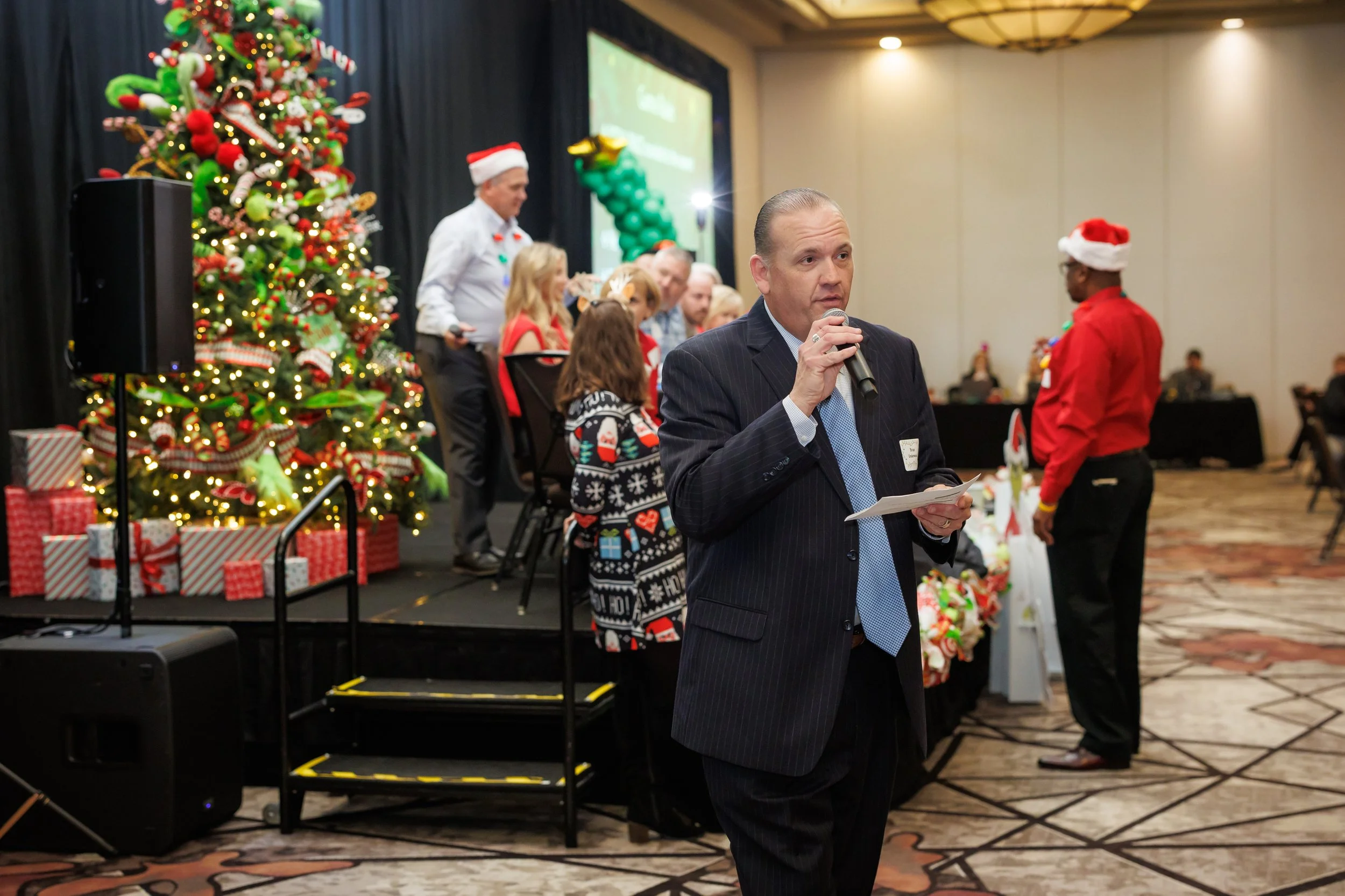 Steven Pedini Photography-12.12.25 David Weekley Homes Holiday Party-Web-156-AH2A6387.jpg