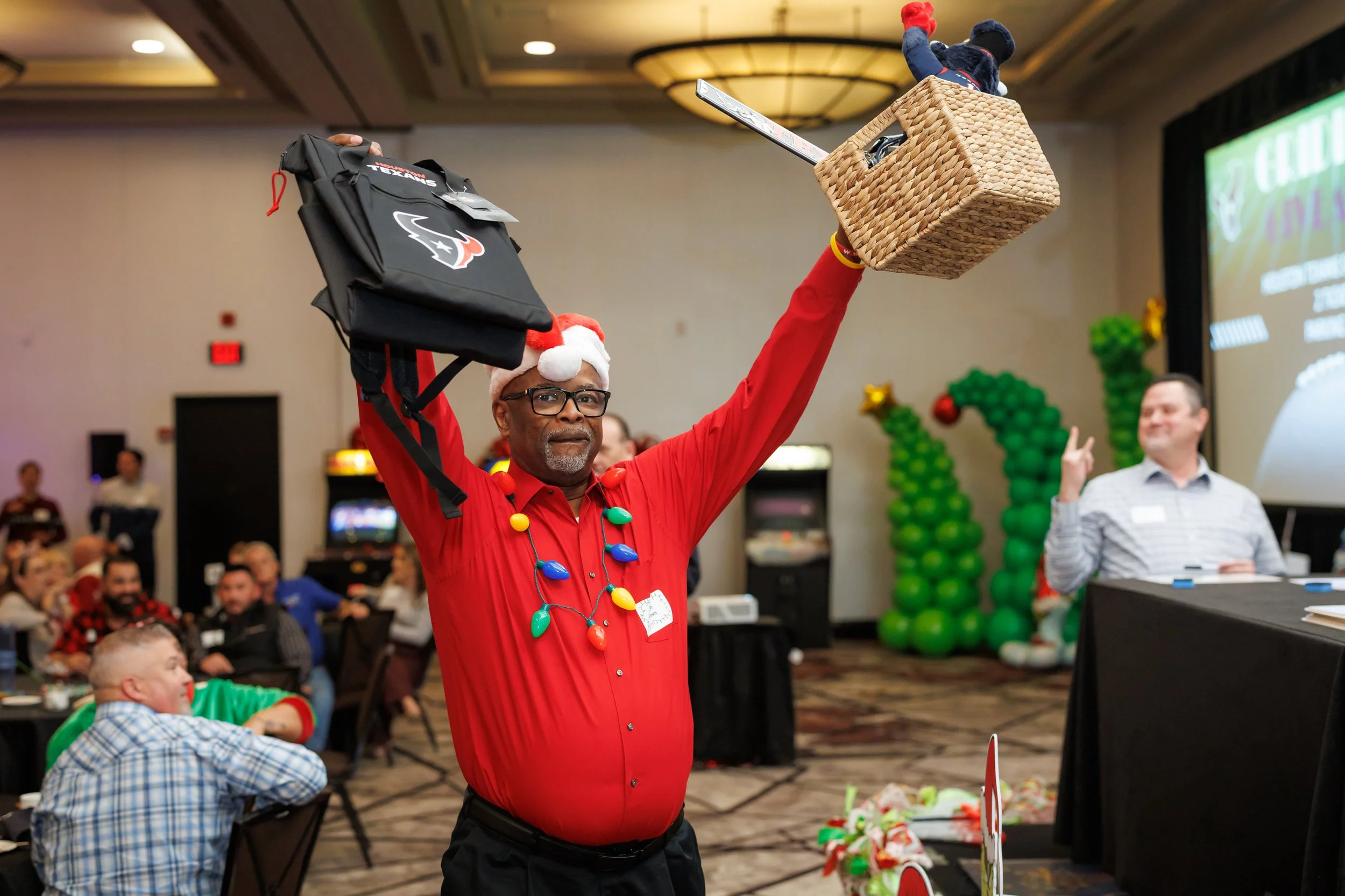 Steven Pedini Photography-12.12.25 David Weekley Homes Holiday Party-Web-189-AH2A6446.jpg