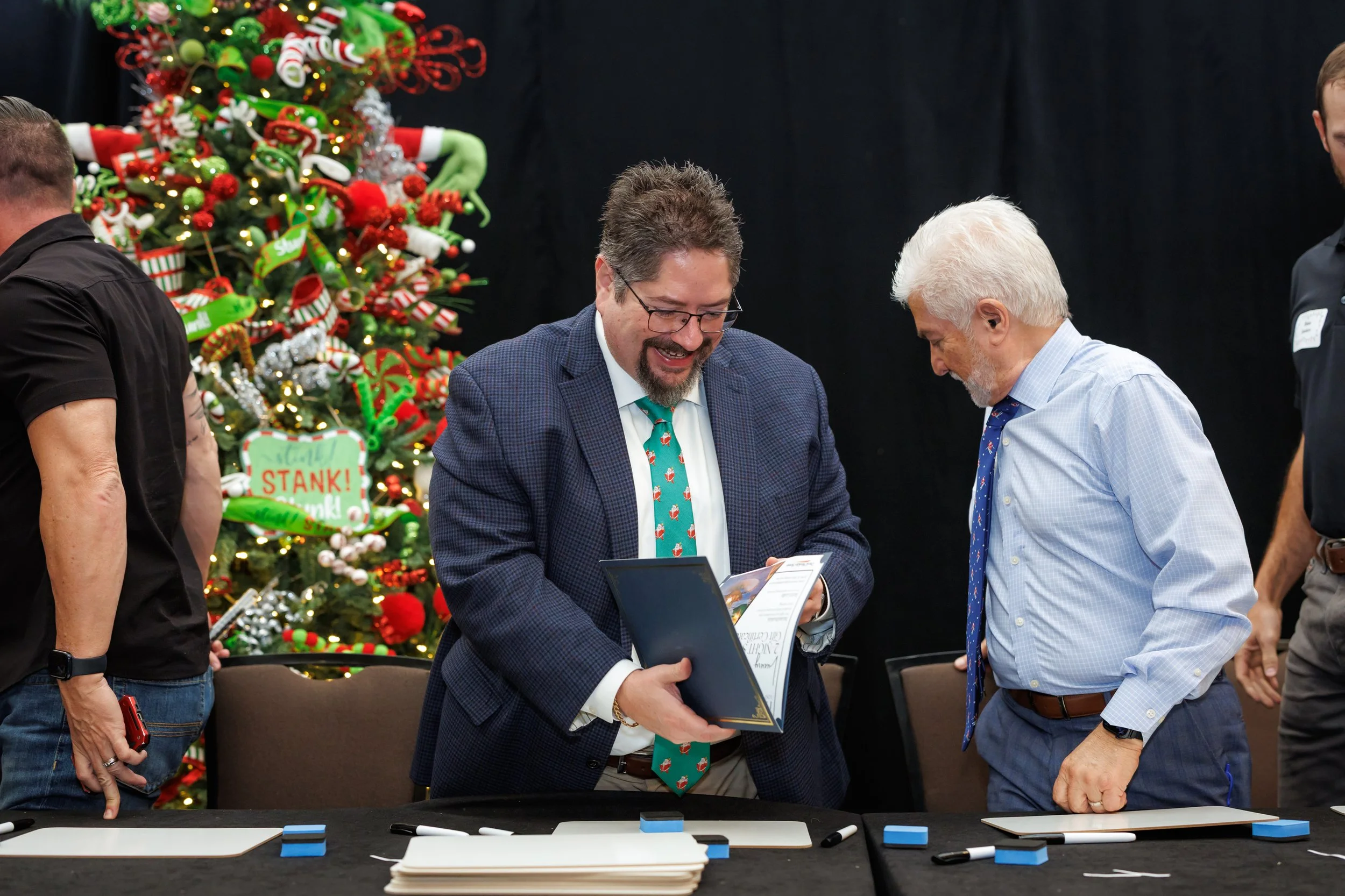 Steven Pedini Photography-12.12.25 David Weekley Homes Holiday Party-Web-214-AH2A6506.jpg