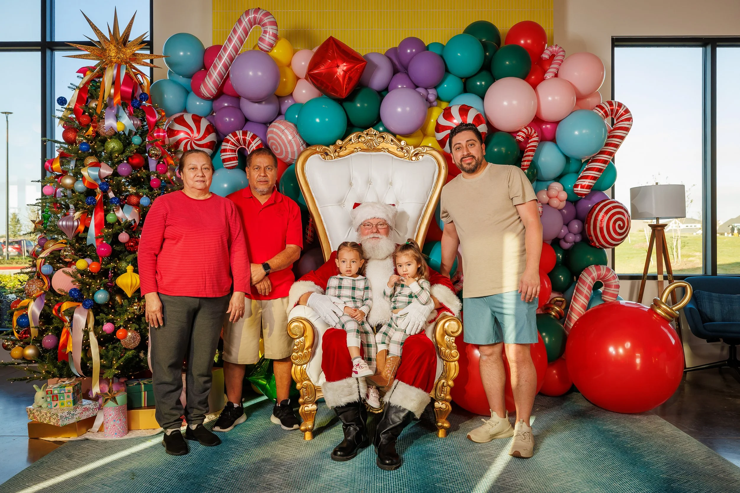 12.20.25-Jubilee-Breakfast-With-Santa-Joyhub-Web-Steven-Pedini-Photography-3-Steven Pedini Photography - 12.20.25 Jubilee Breakfast with Santa-030.jpg