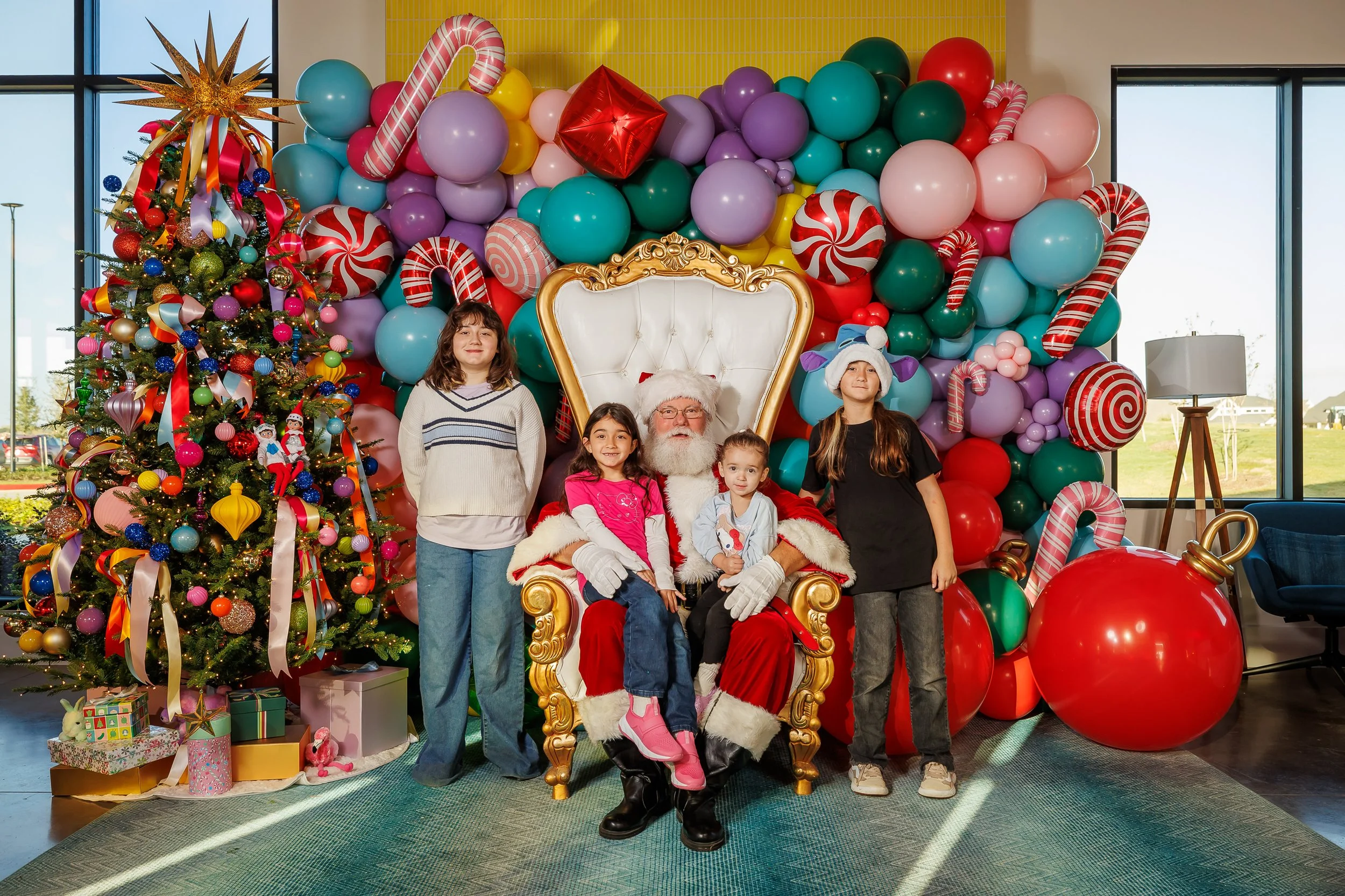 12.20.25-Jubilee-Breakfast-With-Santa-Joyhub-Web-Steven-Pedini-Photography-7-Steven Pedini Photography - 12.20.25 Jubilee Breakfast with Santa-061.jpg