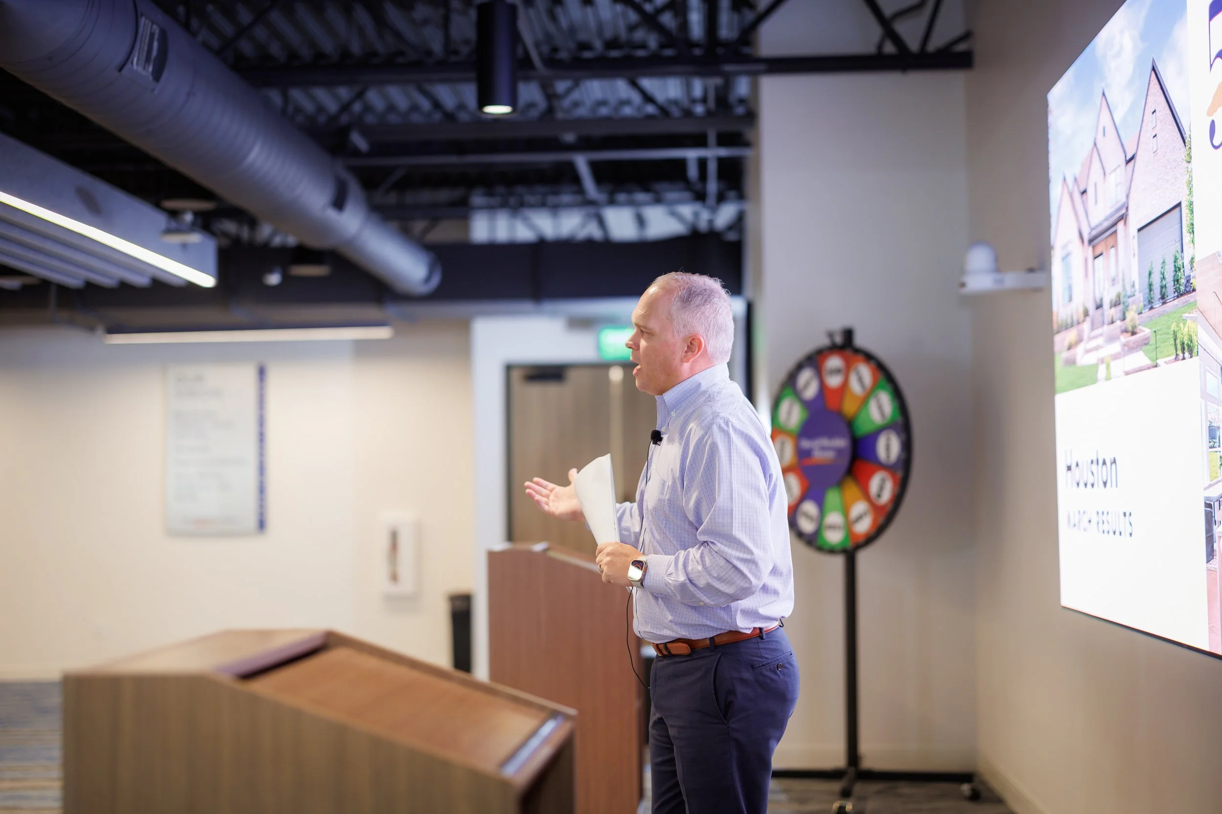 4.24.26-David-Weekley-Homes-April-Division-Meeting-Web-Steven-Pedini-Photography-7-8Y2A2569.jpg
