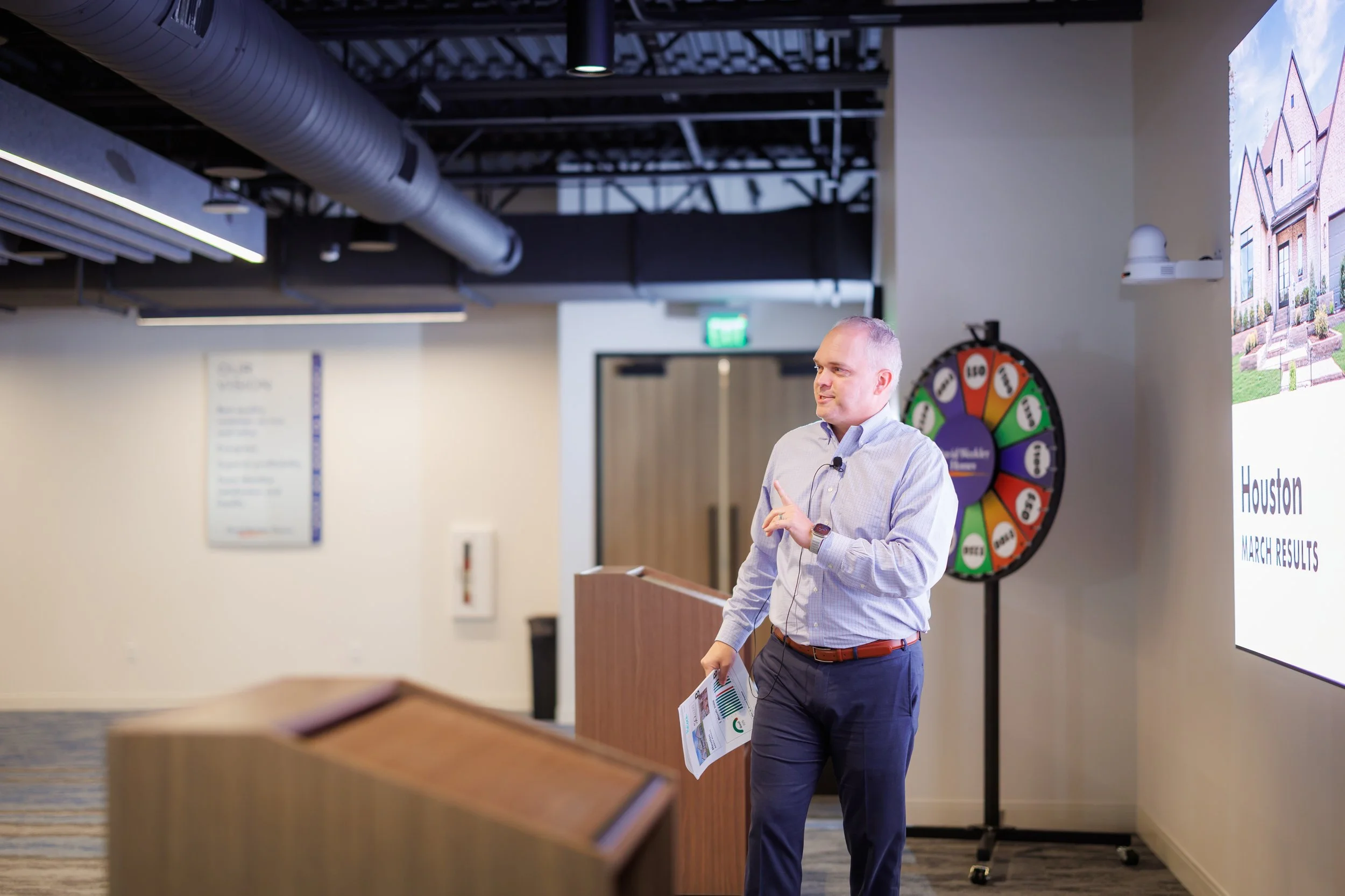 4.24.26-David-Weekley-Homes-April-Division-Meeting-Web-Steven-Pedini-Photography-8-8Y2A2572.jpg