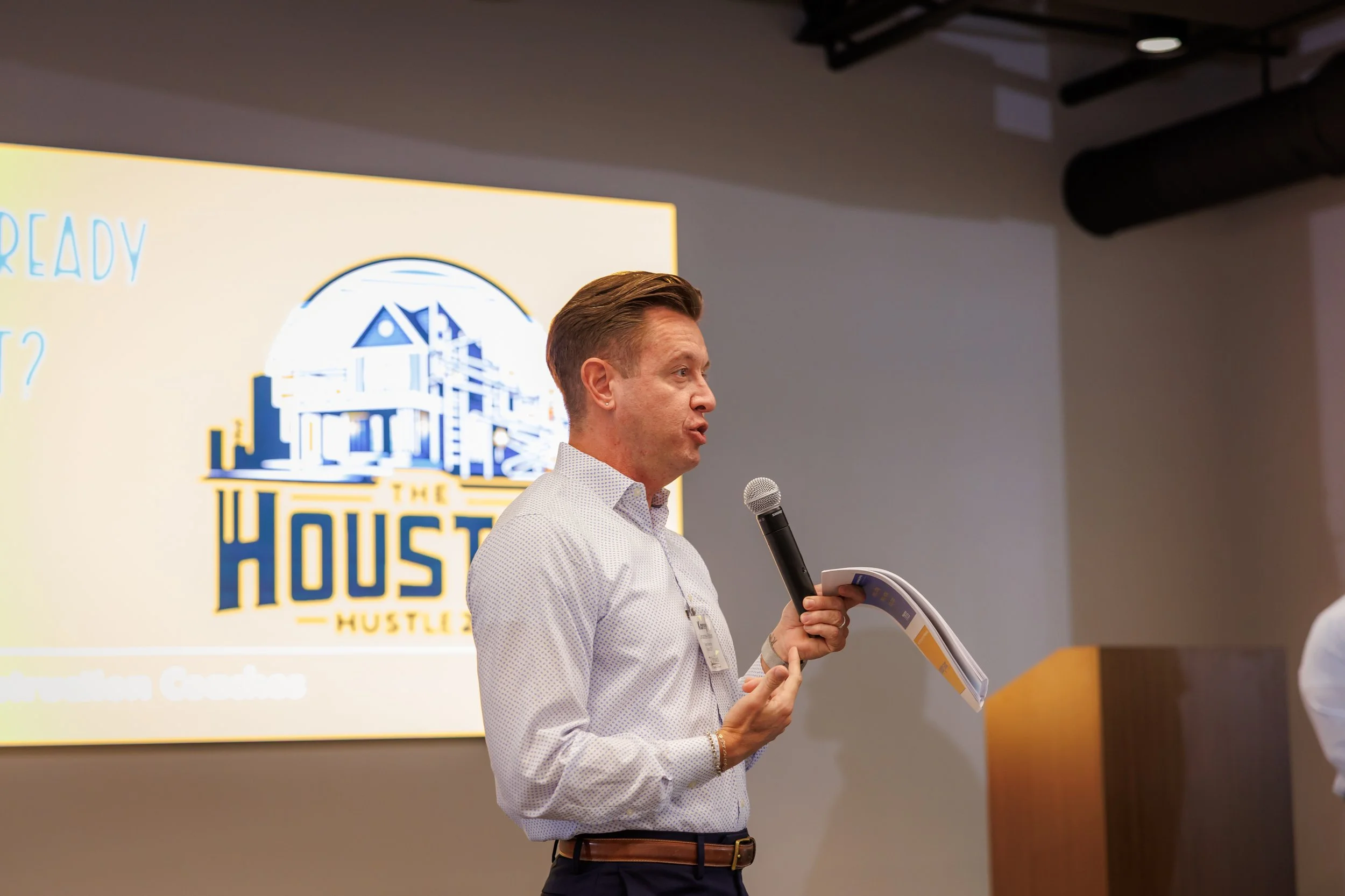 4.24.26-David-Weekley-Homes-April-Division-Meeting-Web-Steven-Pedini-Photography-124-8Y2A2726.jpg