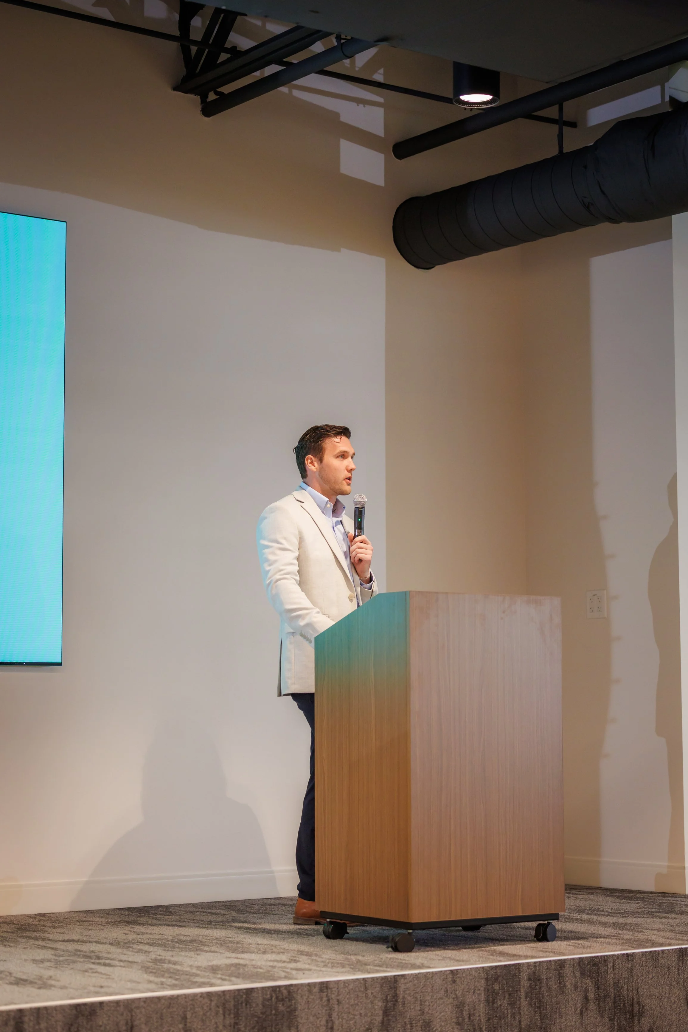 4.24.26-David-Weekley-Homes-April-Division-Meeting-Web-Steven-Pedini-Photography-195-AH2A7824.jpg