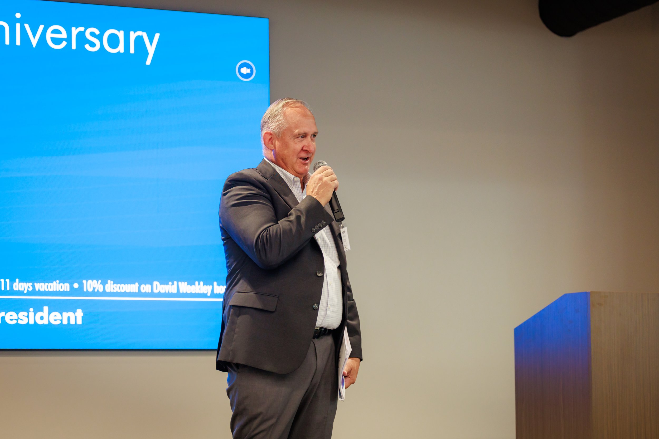 7.24.2026-David-Weekley-Homes-July-Division-Meeting-Web-Steven-Pedini-Photography-152-8Y2A5736.jpg