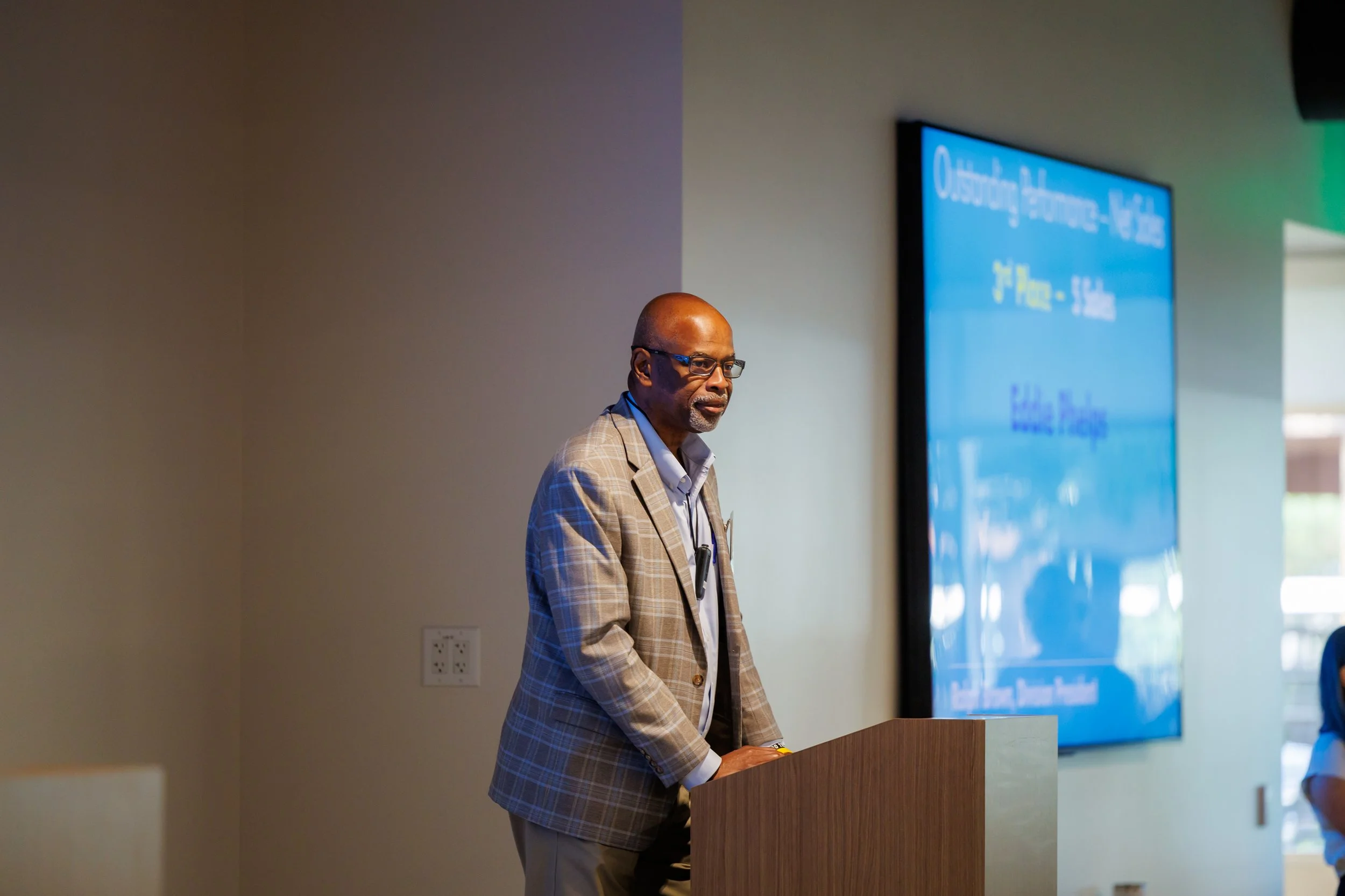 8.28.2026-David-Weekley-Homes-August-Division-Meeting-Web-Steven-Pedini-Photography-128-8Y2A6751.jpg