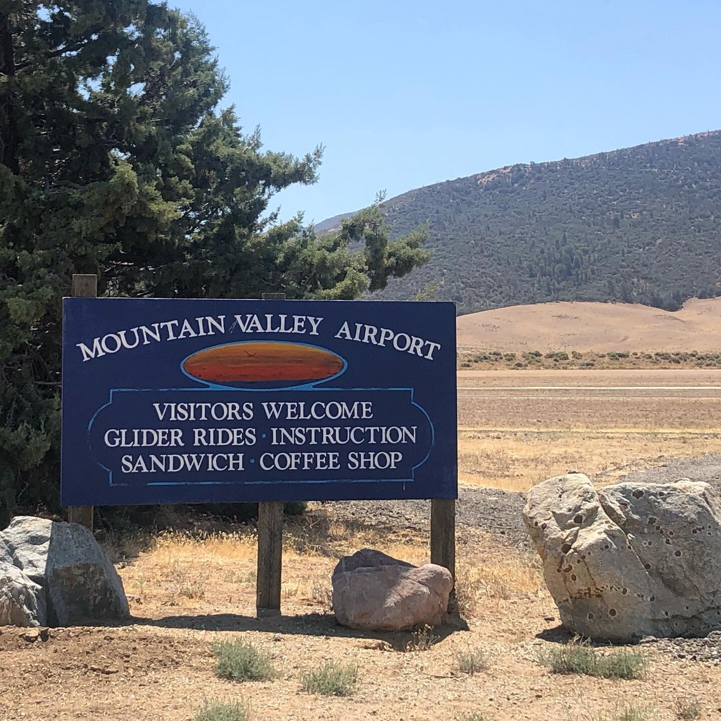We made it out to Mountain Valley Airport in Tehachapi, CA to visit @skylarknorth and help a buddy clear out his new hangar. Thank you for helping us secure several Frankfort TG-1A Cinema glider projects to help tell and preserve the history of the W
