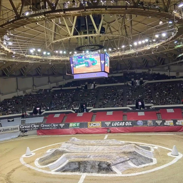 @monsterjam is coming to the #hamptoncoliseum ✨! Saturday 11/1-11/2! We&rsquo;ll be there opening night! Just grab tickets at monsterjam.com ! If you have boys who LOVE cars and trucks! This is perfect for them! They&rsquo;ll also have WOMEN driving 