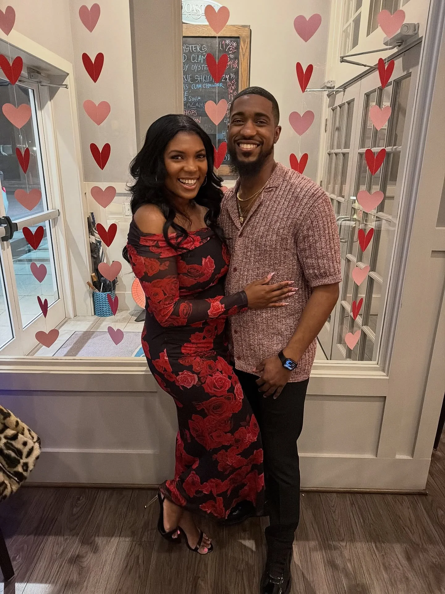 Weekend Recap ✨! Boyyy I had a GREAT time with my boo 😂. Thankfully our 11 Year anniversary is in a few weeks to do it all over again lol! I&rsquo;m honestly so thankful for this man! We love seafood! So we started our date out with @milkandhoney_dm