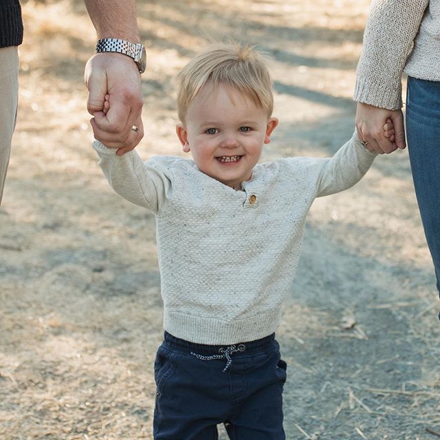 Hope your Monday is just as cheery as this little cutie!! It was such a pleasure photographing this gorgeous family! 
It&rsquo;s not too late, if you still need Holiday photos, contact me via link in profile.