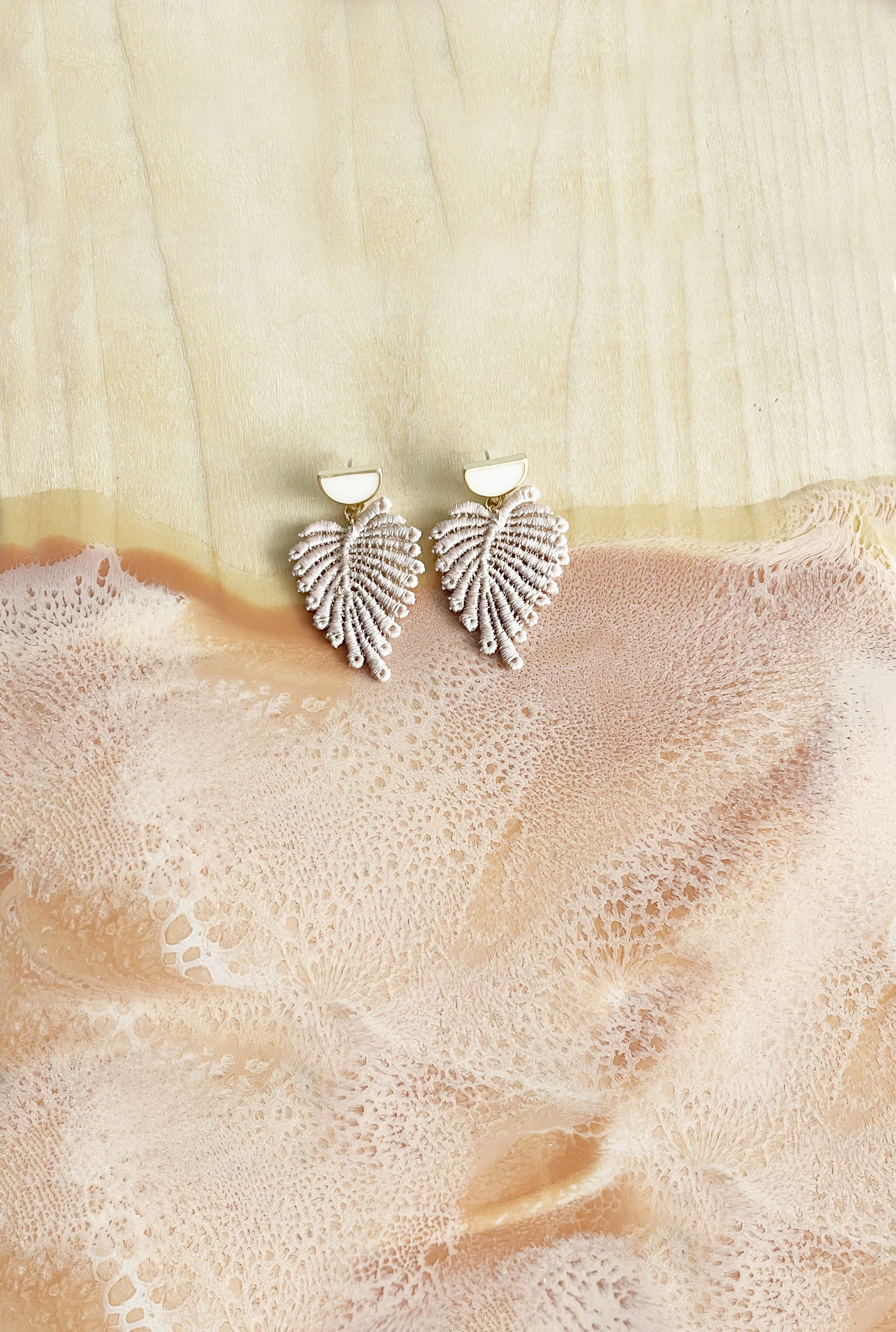 Palm + Mother of Pearl Dangle Earrings - Beige