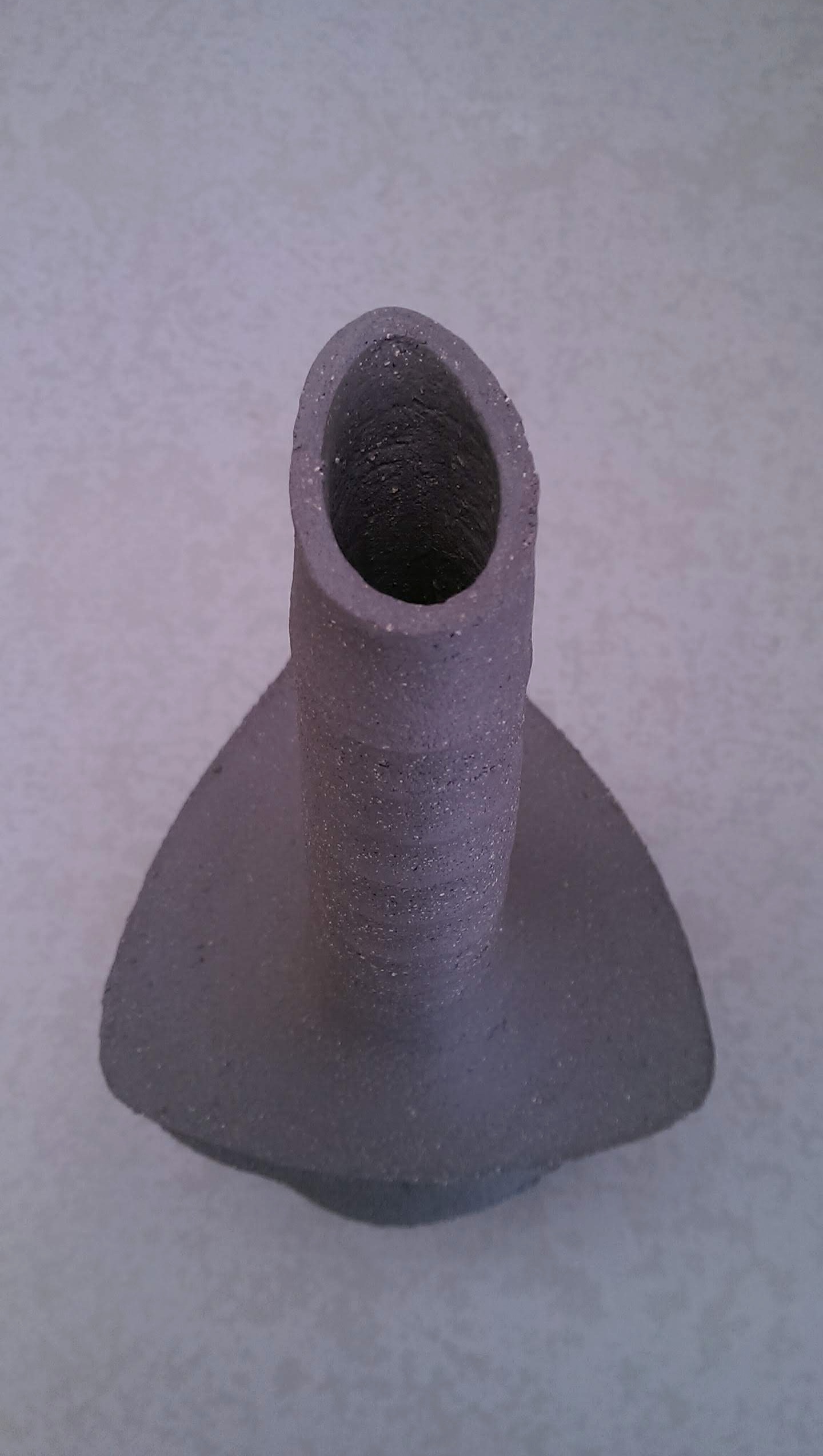 Three footed box with pouring funnel FUNNEL.jpg