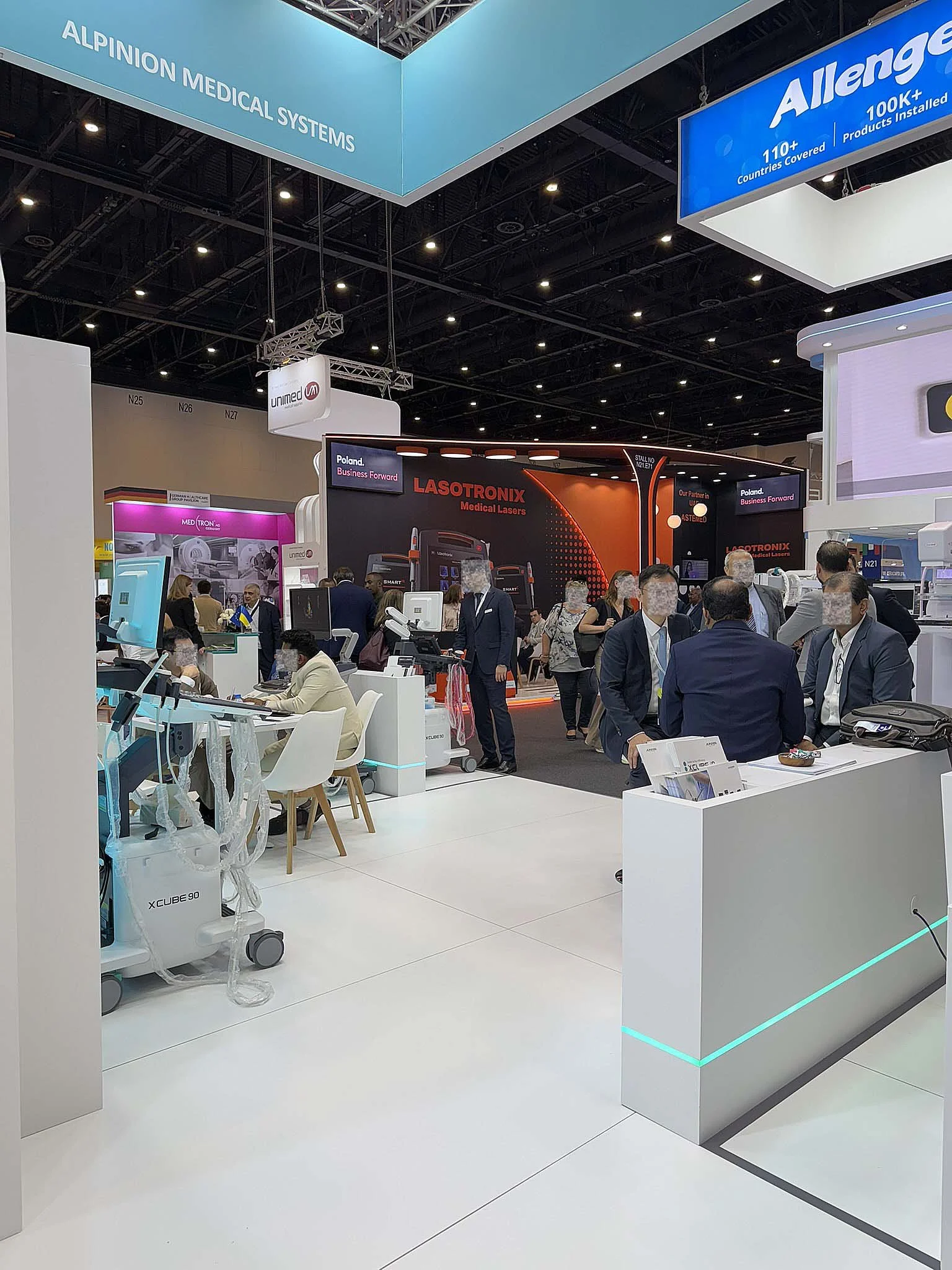 손님이 많으면 저희도 좋지요 ! 