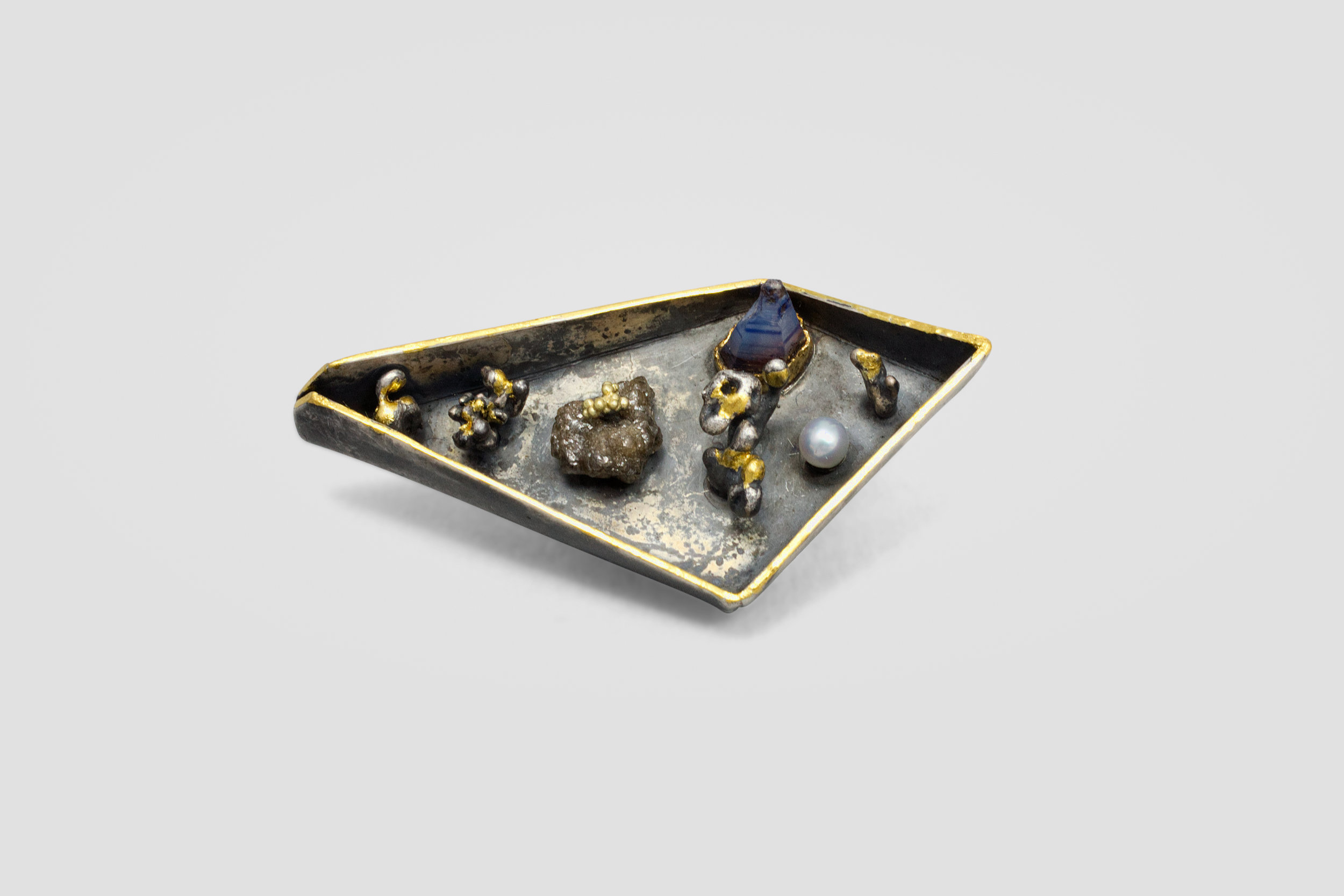 Wunderkammer Brooch_Front.jpg