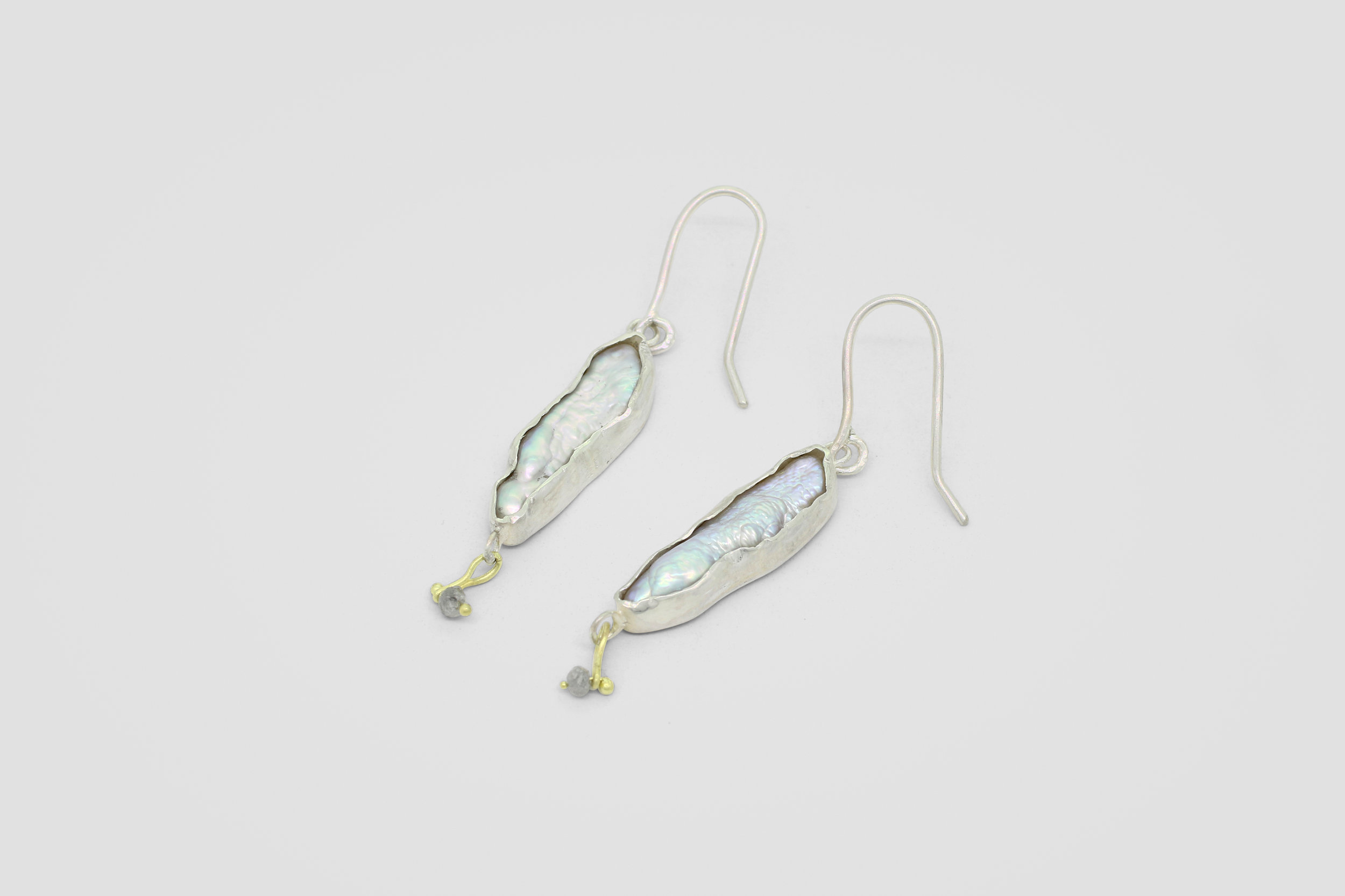 Long Pearl Silver Earrings_Main.jpg
