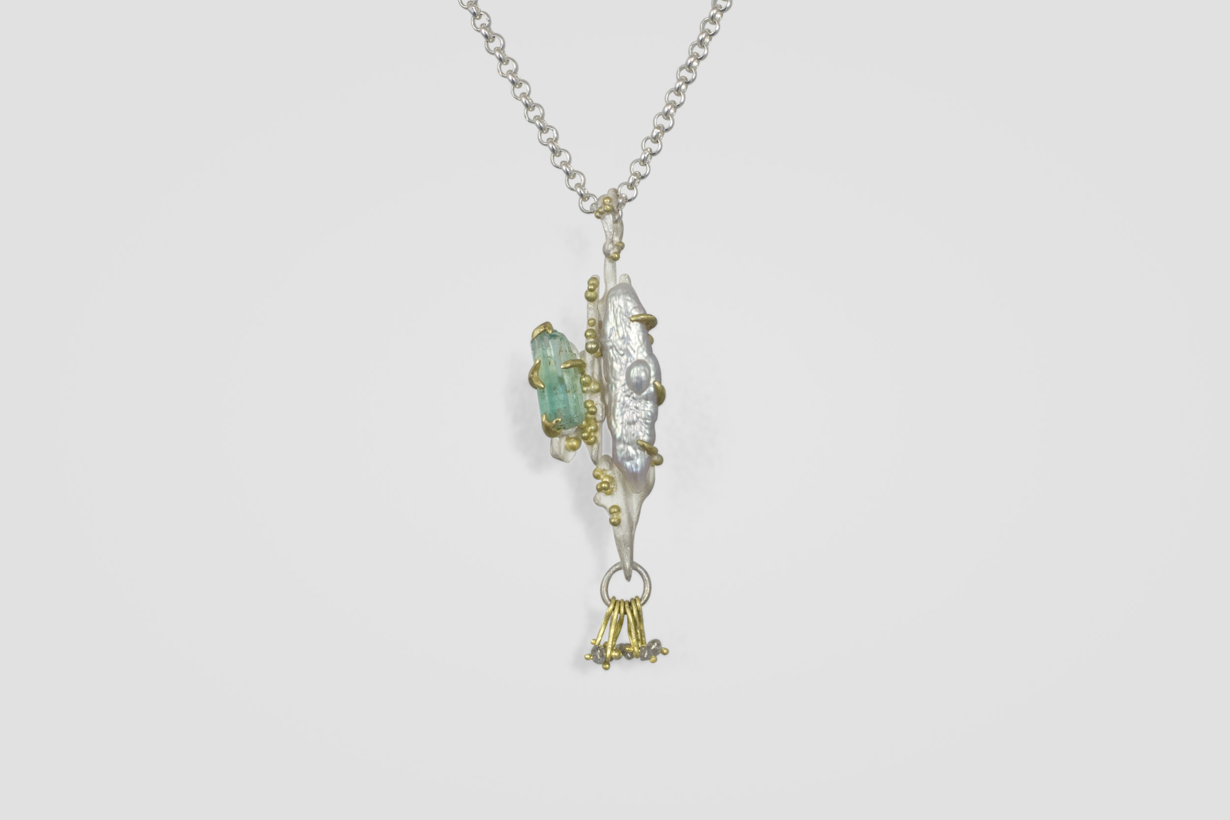 Nereides Pearl Pendant_Main.jpg