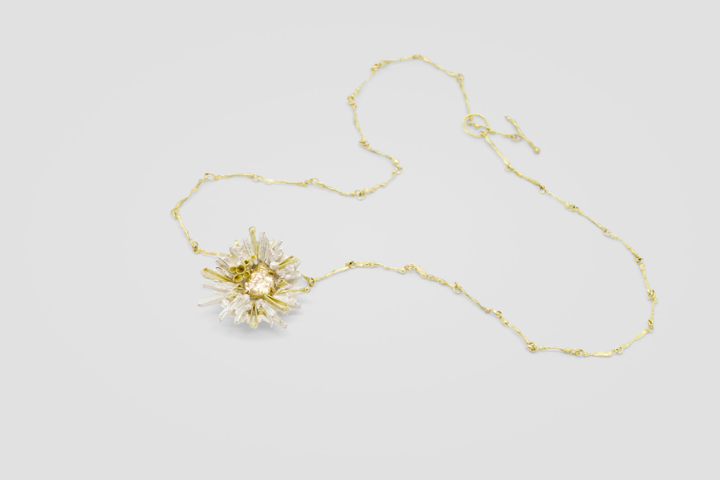 Florilegia Diamond Slice Pendant_Main.jpg