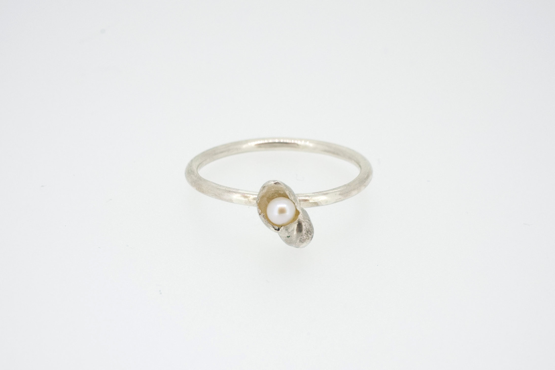 Shell Pearl Silver Ring_Flat.jpg