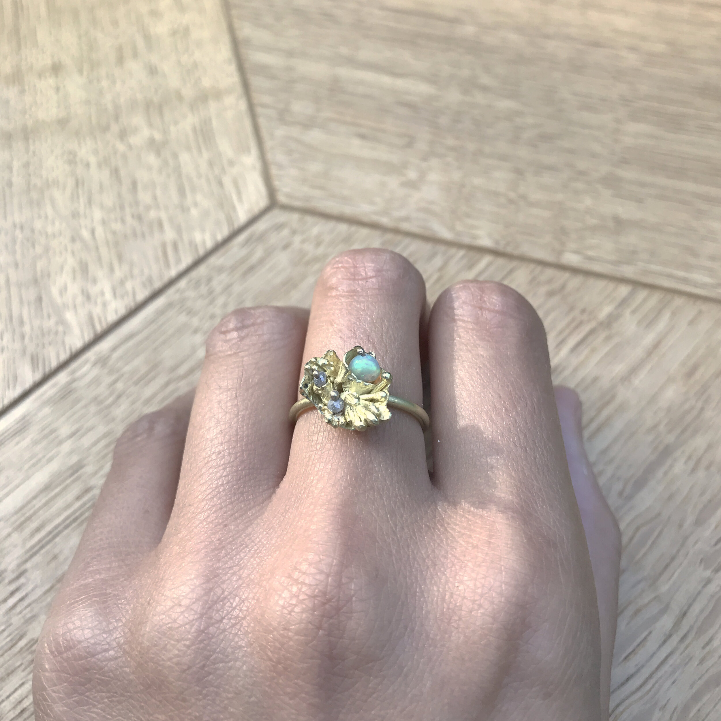 Bibelo Ring_Model.jpg
