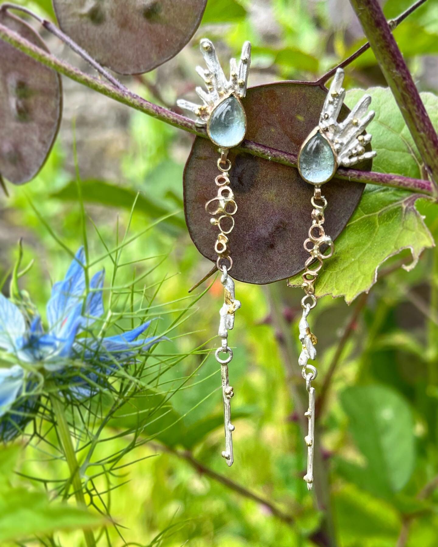 A recent order with a slight twist on the original Nereides earring design, using pear shaped aquamarines instead of ovals.

I think the point at the top of the pearshapes echo and complement the &lsquo;radial&rsquo; design around the stones really w