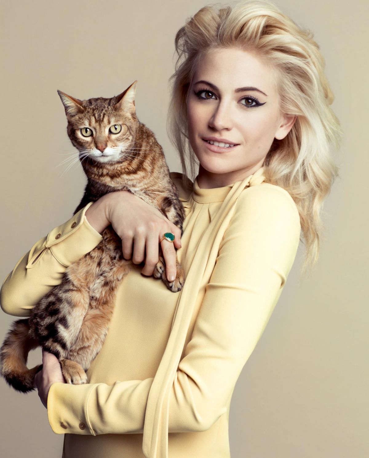 pixie-lott-by-lara-jade-photoshoot_6.jpg