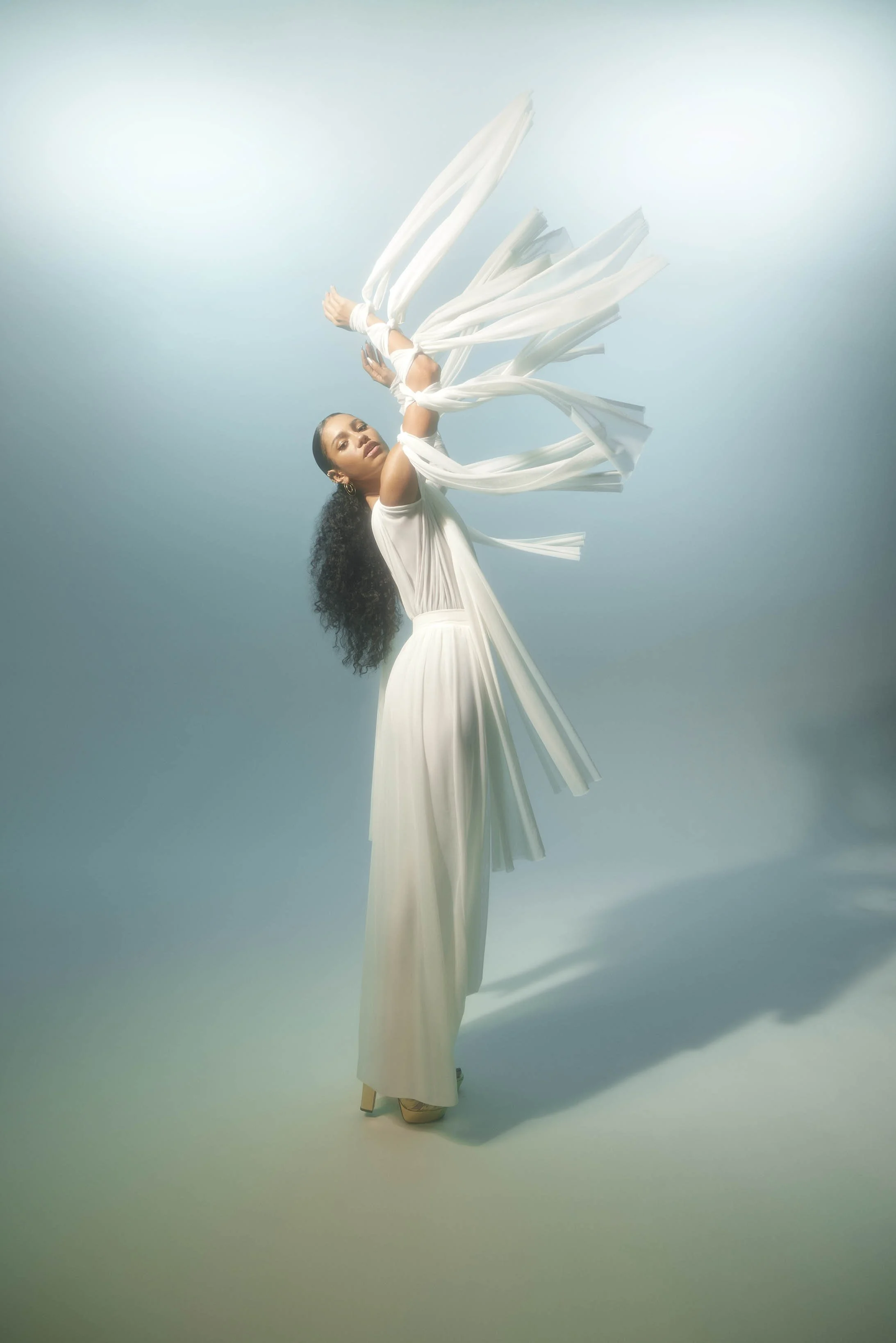Zoe McConnell_RT_YOU - VICK HOPE_SHOT_05_0458LOW.jpg