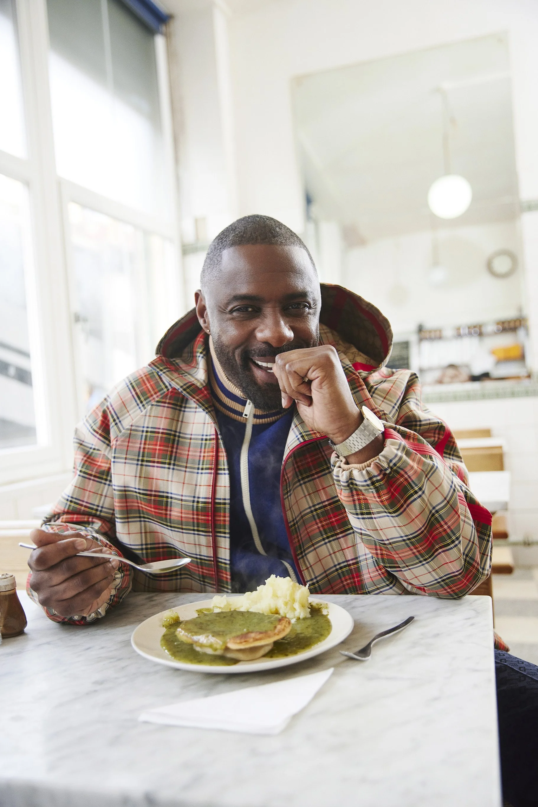 S03_Mr.Elba_108f1LOW.jpg