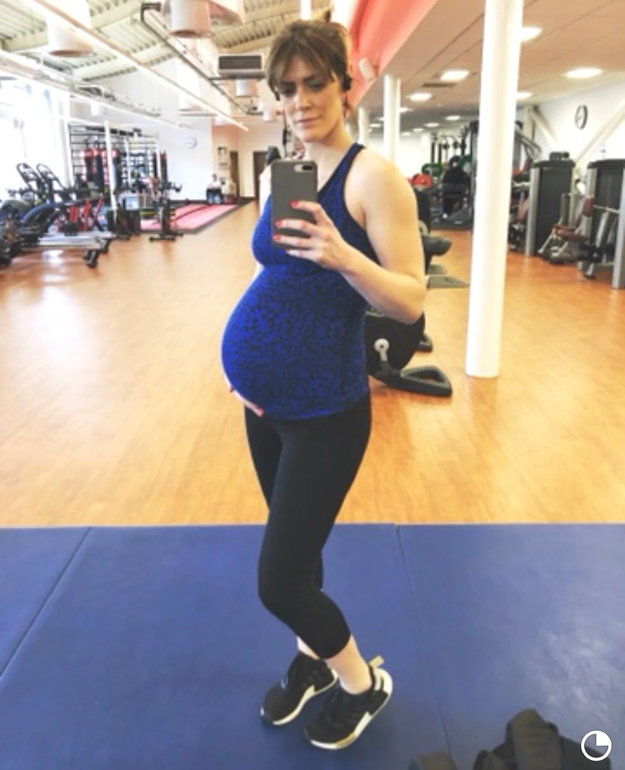 Emma - 32 weeks pregnant