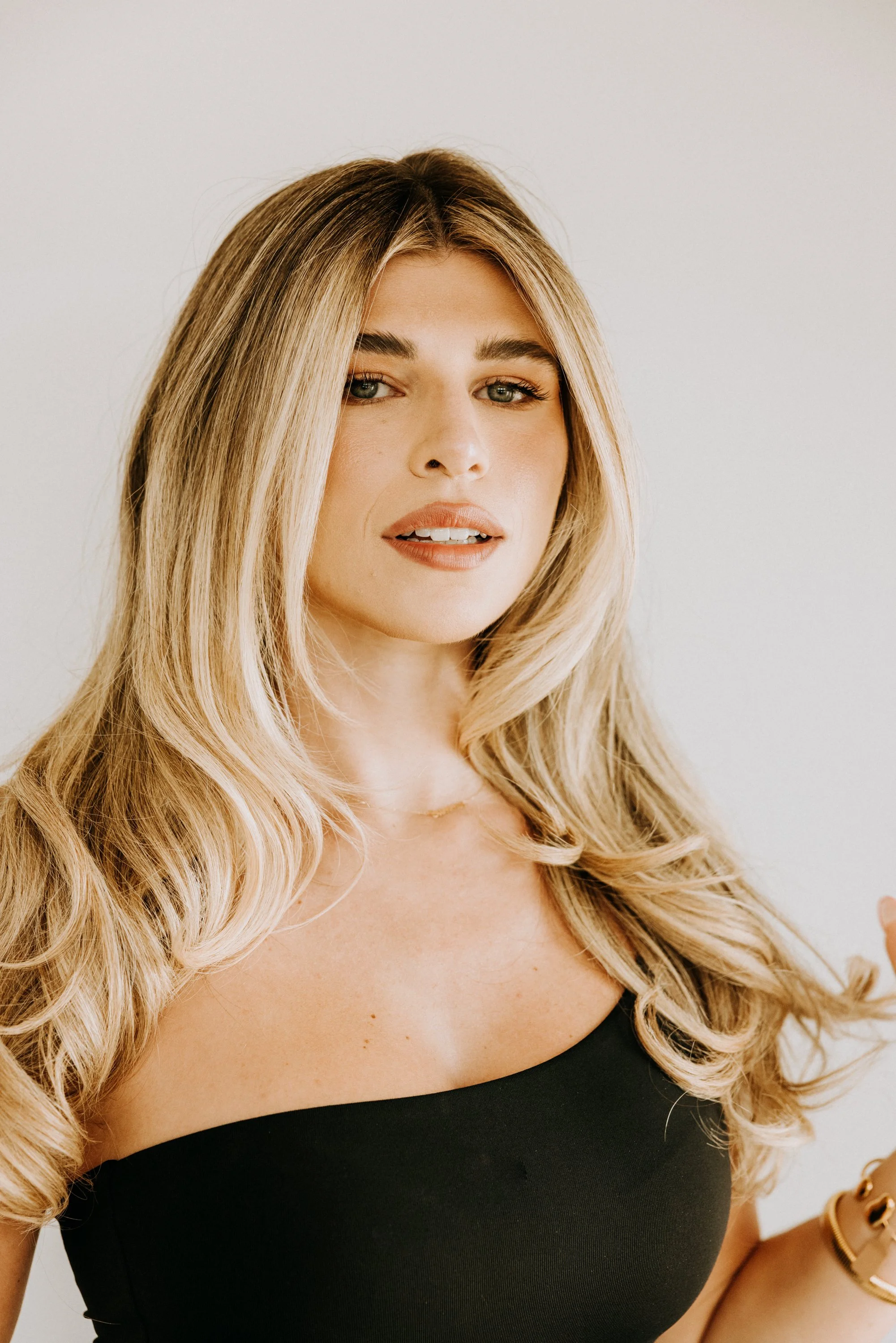 Tampa’s Holiday Hair Guide: Looks That Turn Heads at Every Event