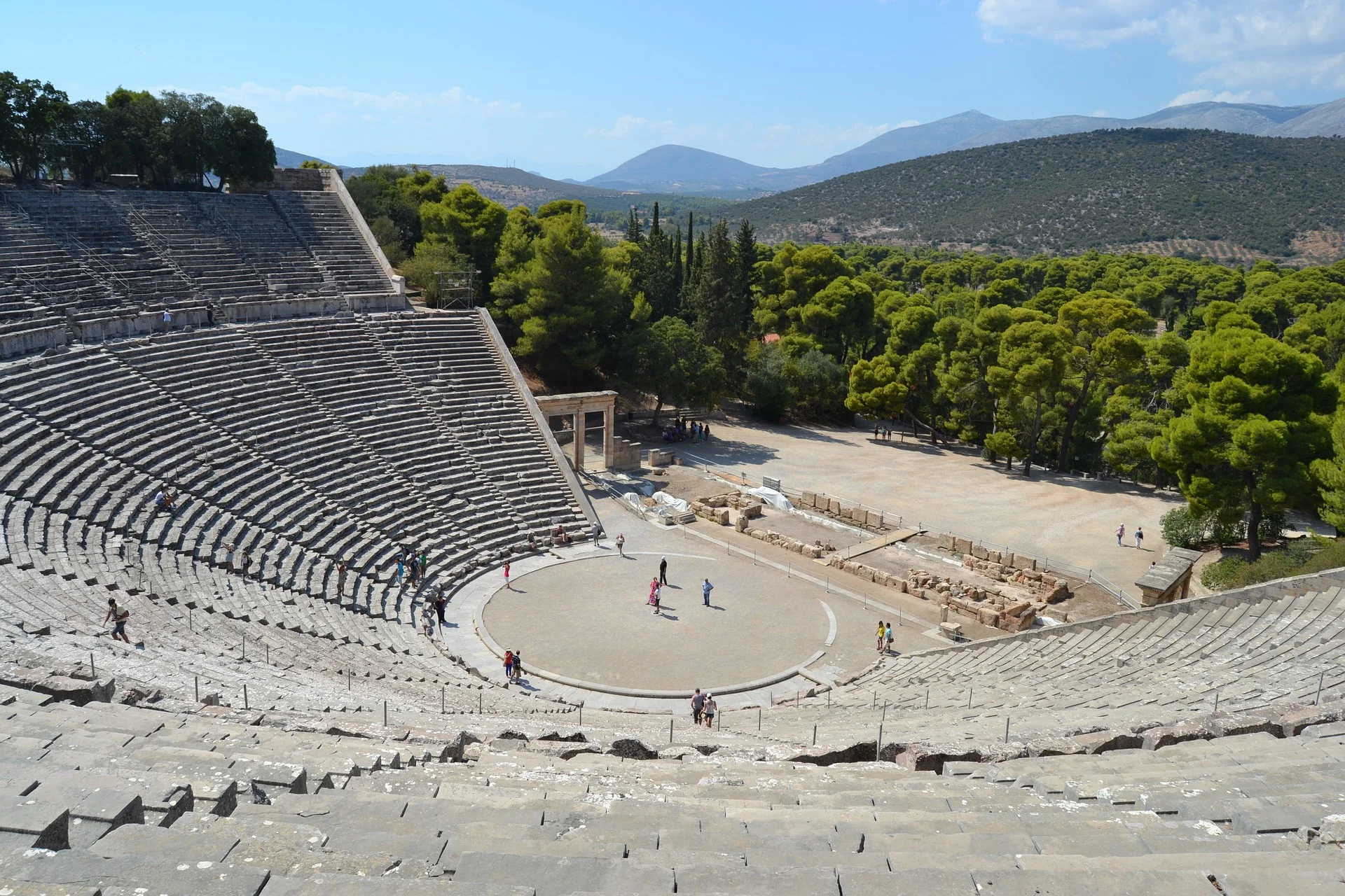 epidaurus-1502998_1920.jpg