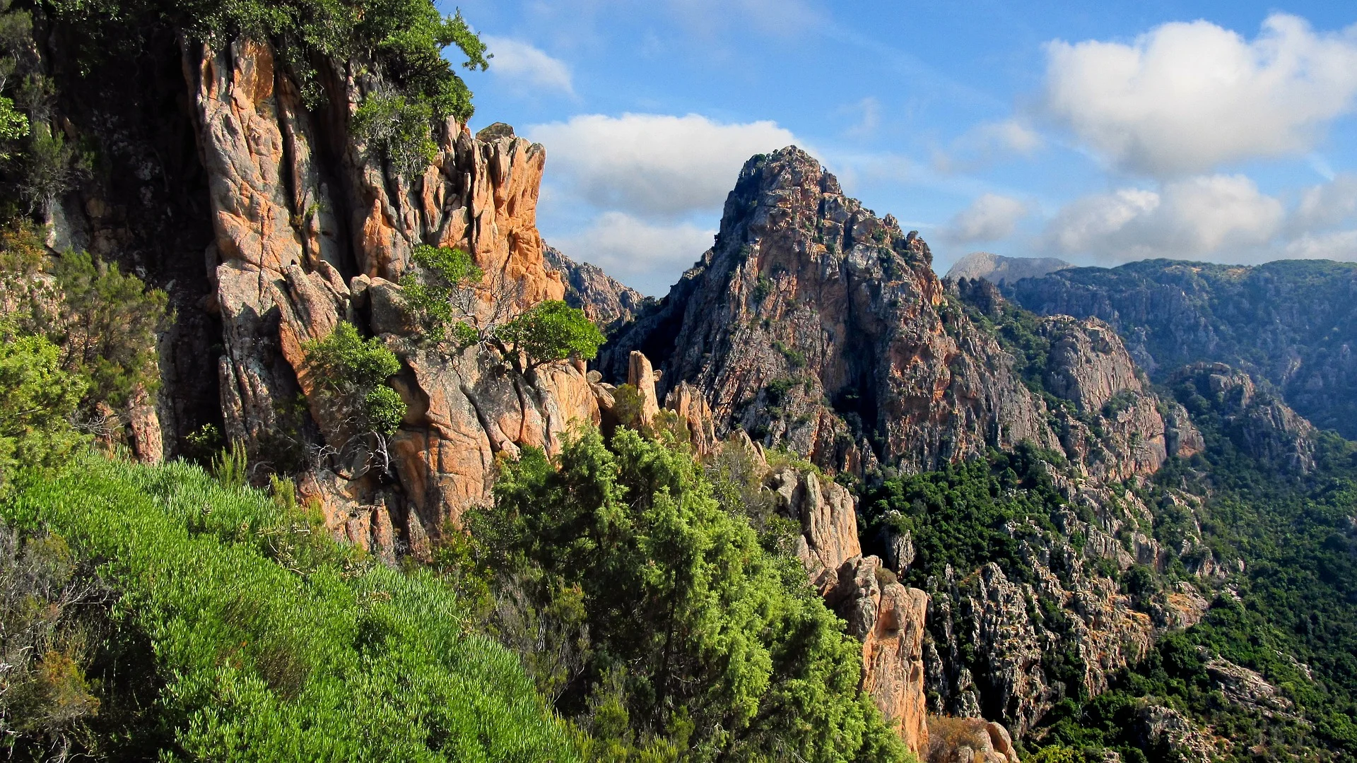 corsica-67818_1920.jpg