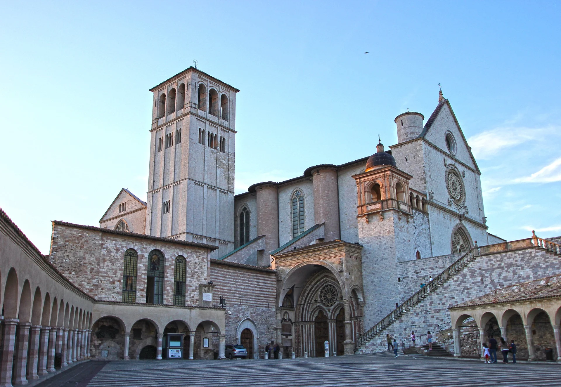 assisi-3697296_1920.jpg