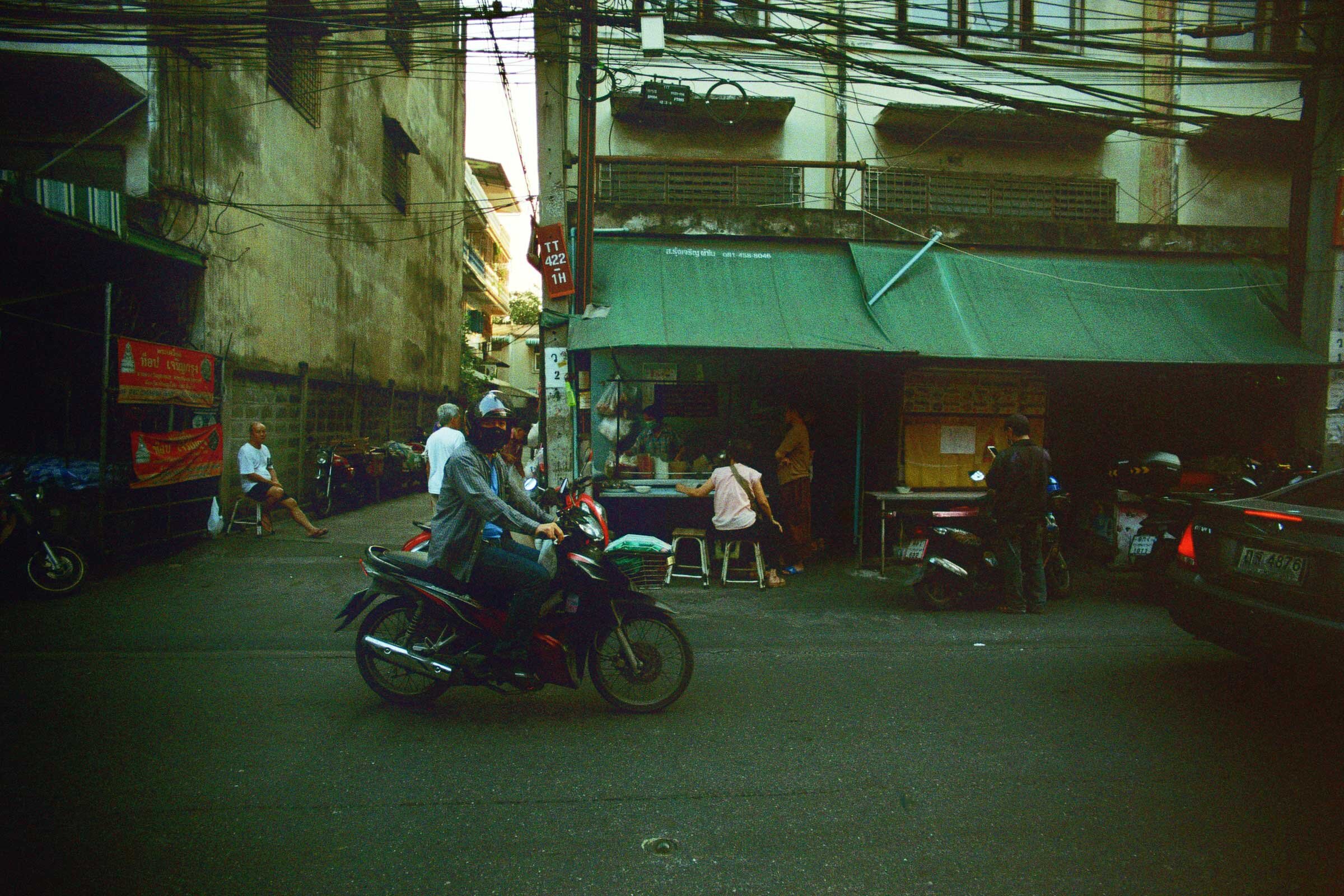 __4_00391_low.jpg