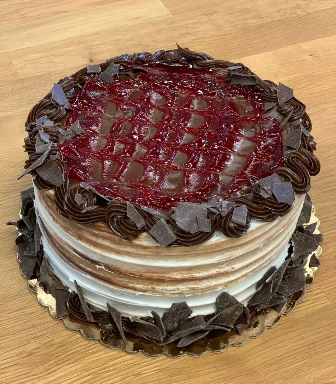 QUEEN OF HEARTS CAKE