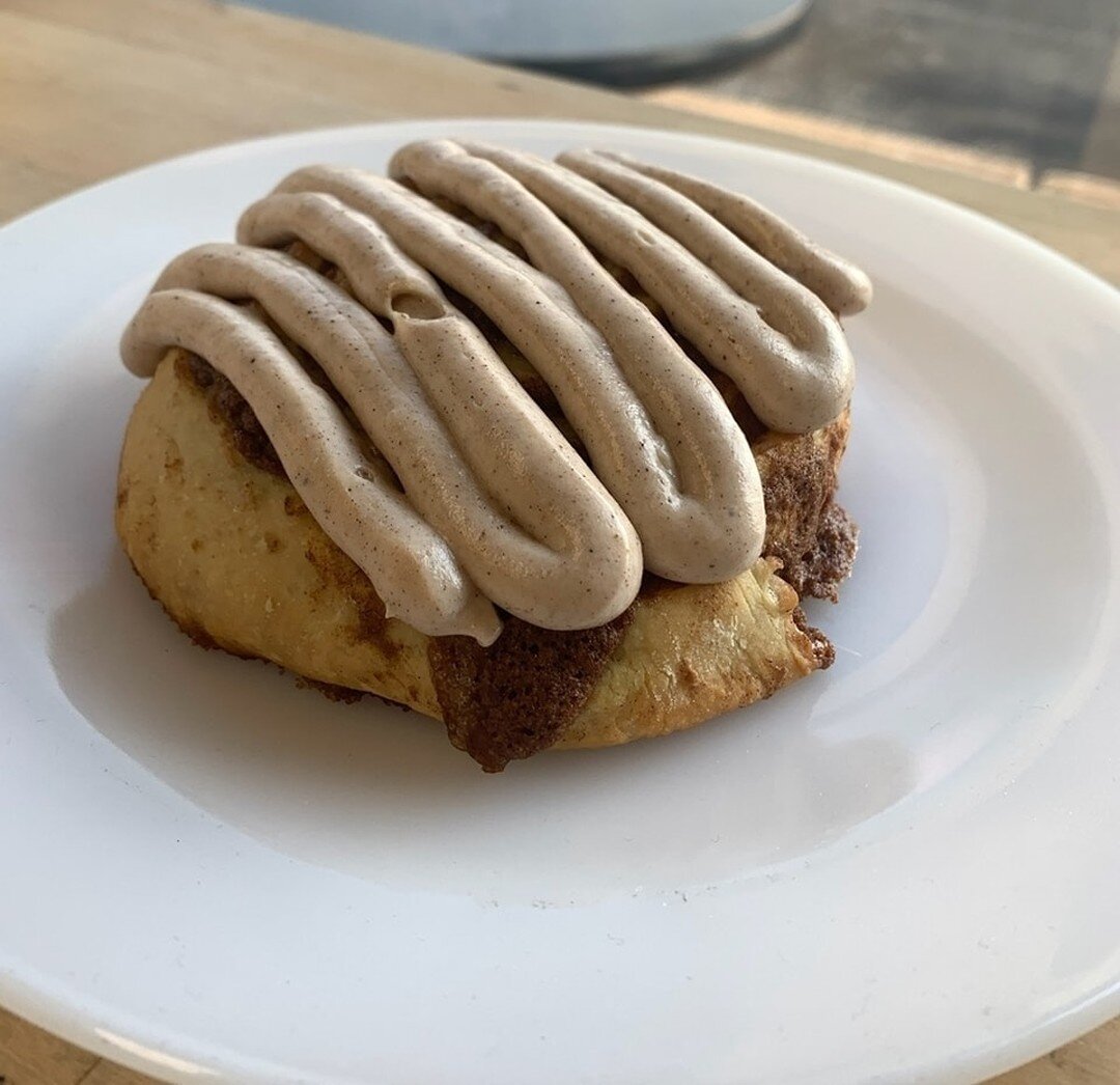 Campers!!! Put on ya shoes and some pants!! Get running over to the bakery... look what just hit the case!!! 
Pumpkin Spice Cinnamon Roll with Spiced Cream Cheese Icing! 🎃