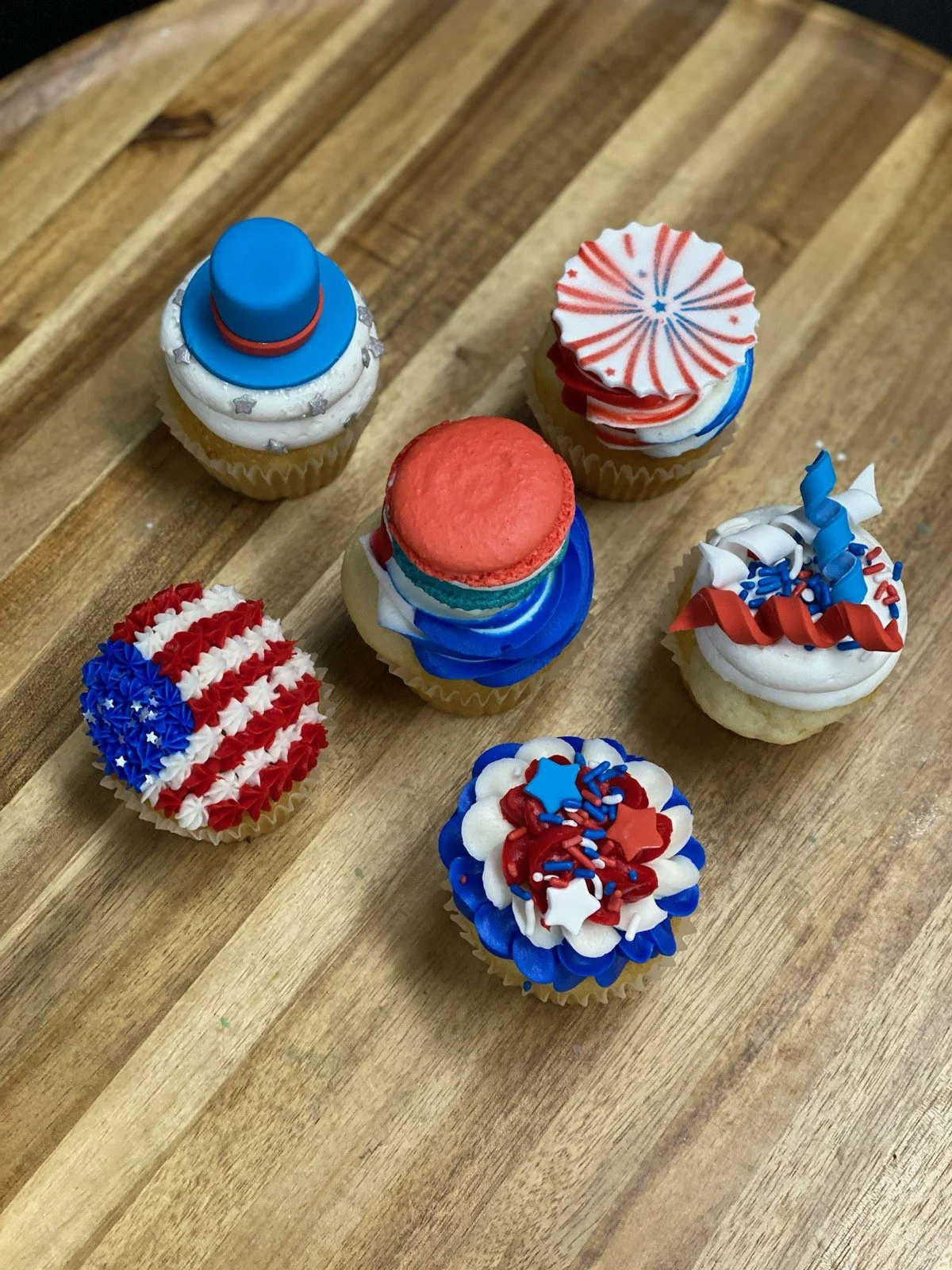 PATRIOTIC CUPCAKE SET