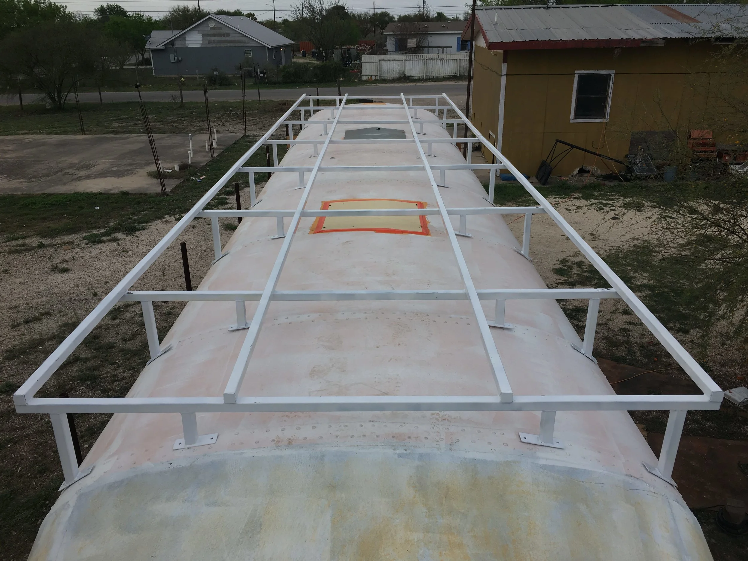 Full Roof Rack Mounted