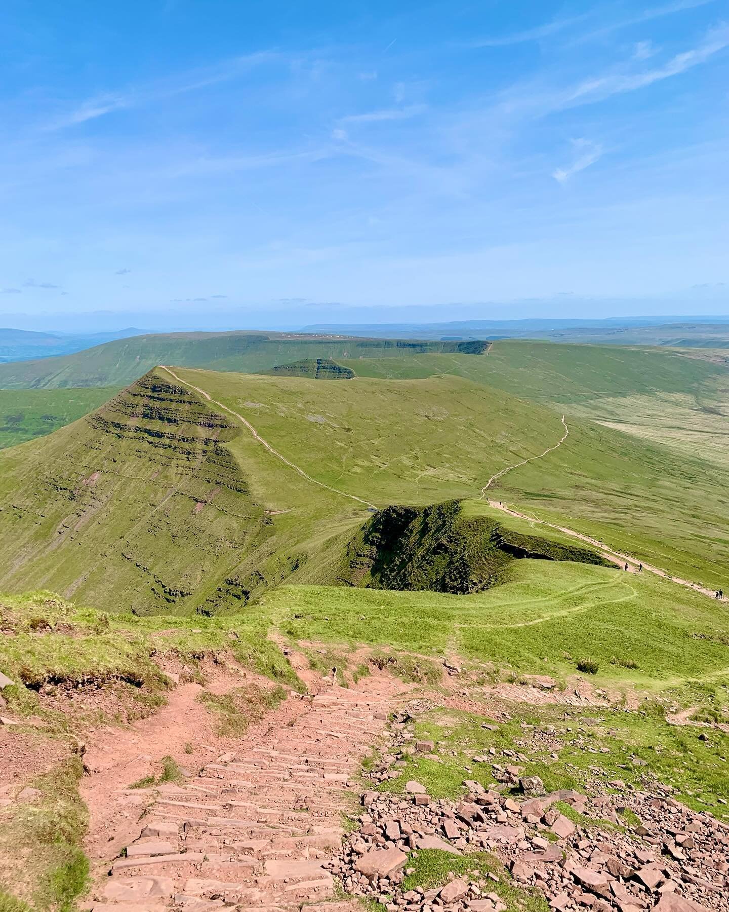 The most read blog post in April: the Pen-y-Fan hike! A super easy summit walk, with lots of add-ons for those wanting to go further. The Bannau Brycheiniog park offers so many stunning routes for day hikes and overnight camping trips, if you have be