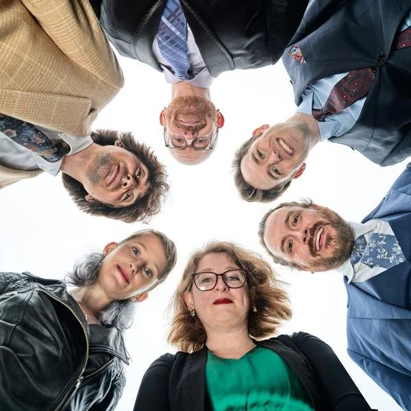 Ekmeles Premieres "The Flicker"