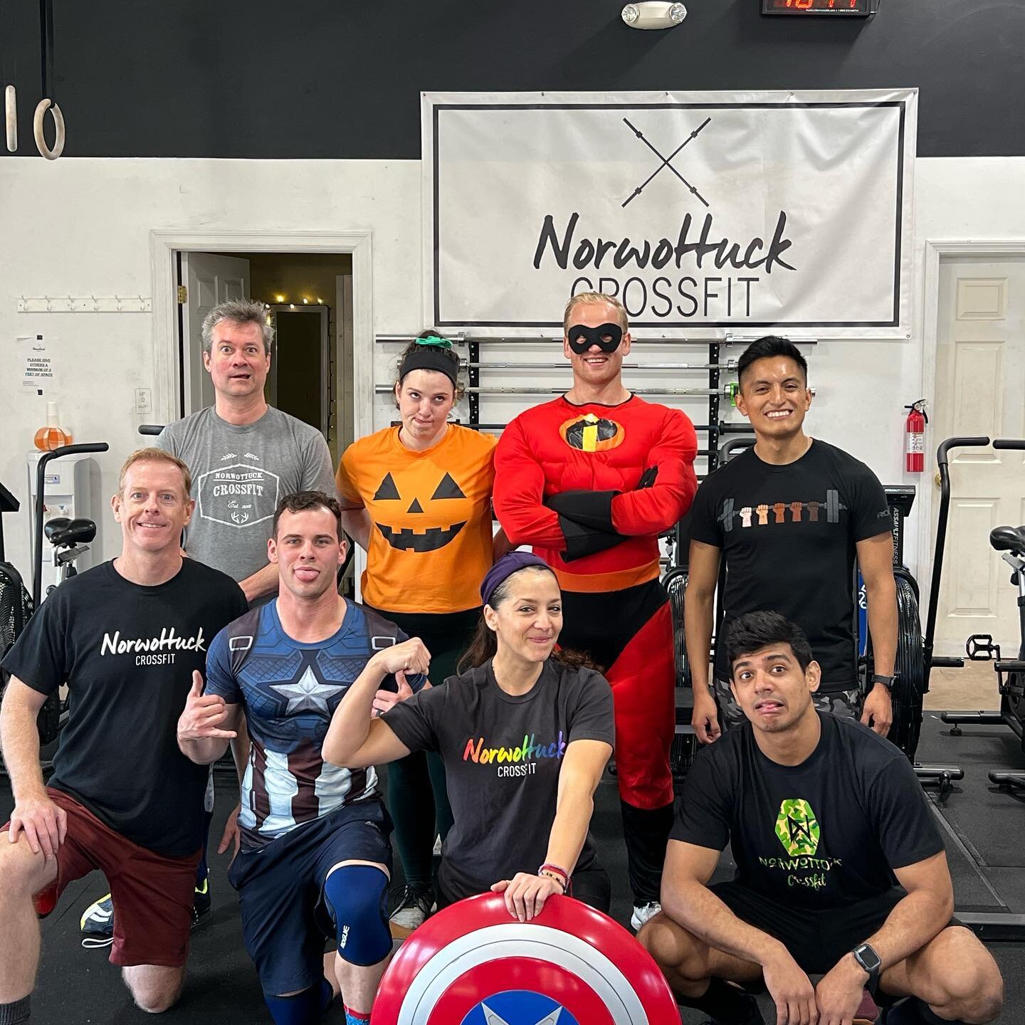 CrossFit Total Crew Takes Things Very Seriously 

Great lifts this morning everyone, Happy Halloween 🎃 👻